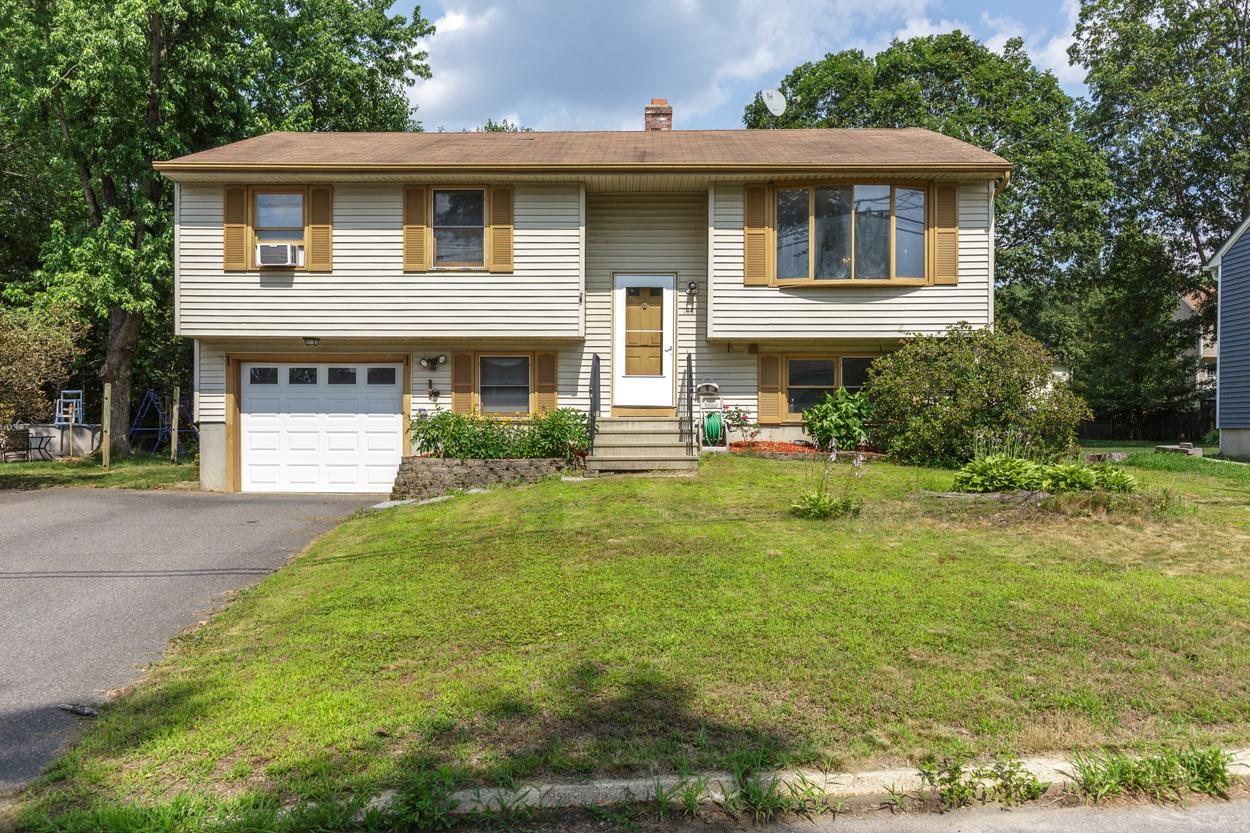 166 Brent St, Manchester, NH 03103