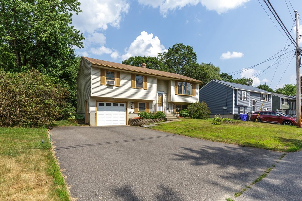 166 Brent St, Manchester, NH 03103