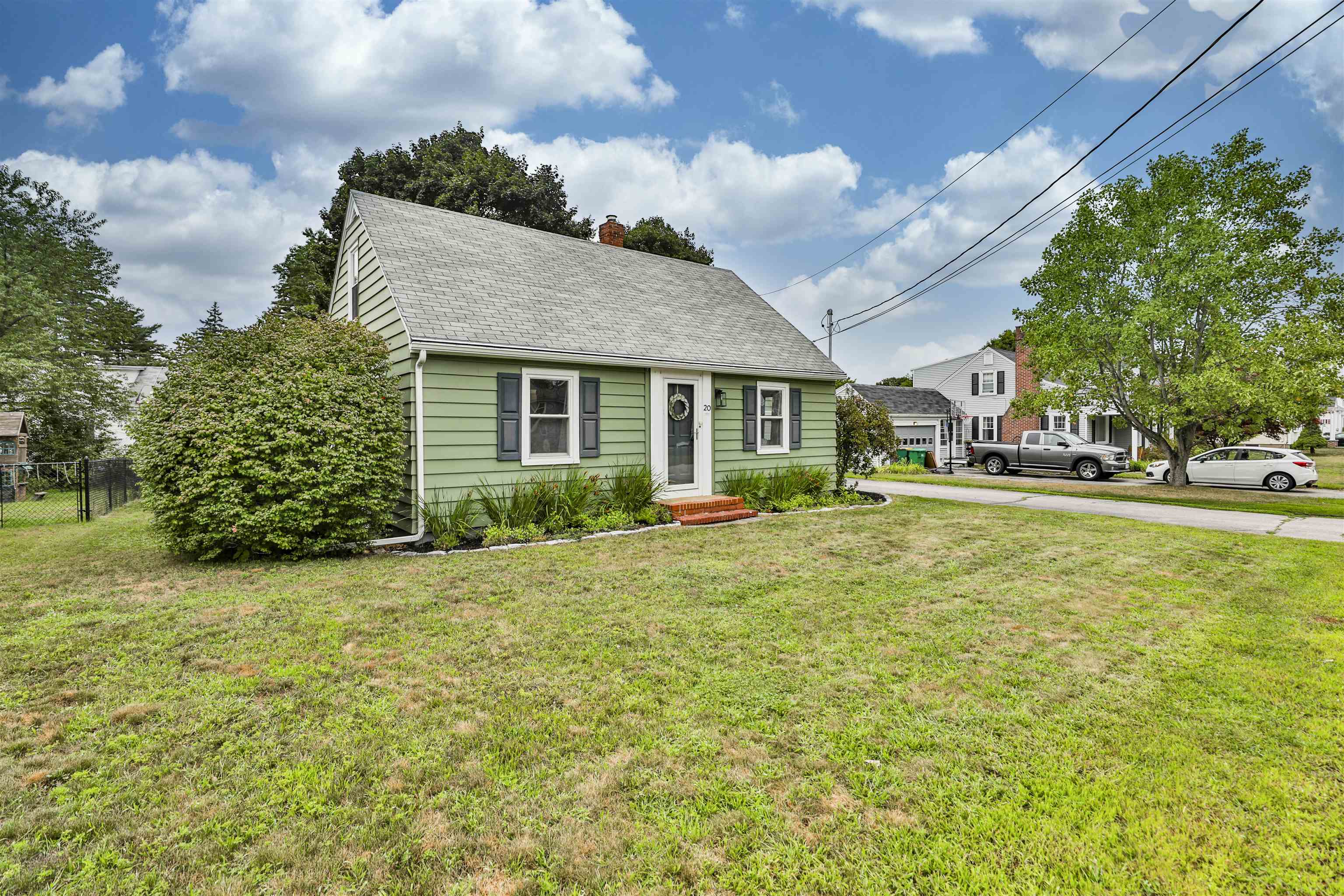 20 Willey St, Rochester, NH 03867