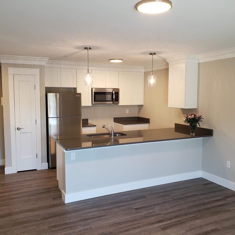 10 Fourth St #504, Dover, NH 03820