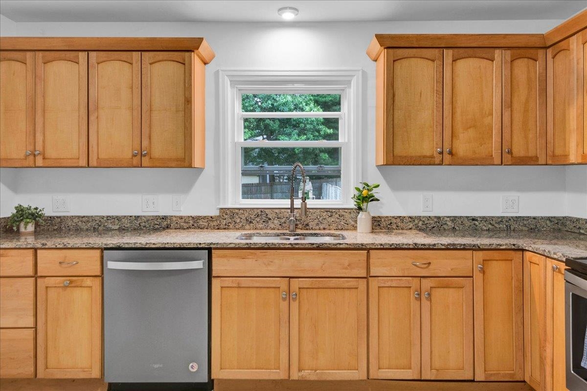 41st image of 44 Brierwood Ln, Burlington, VT 05408 | MLS# 5105865