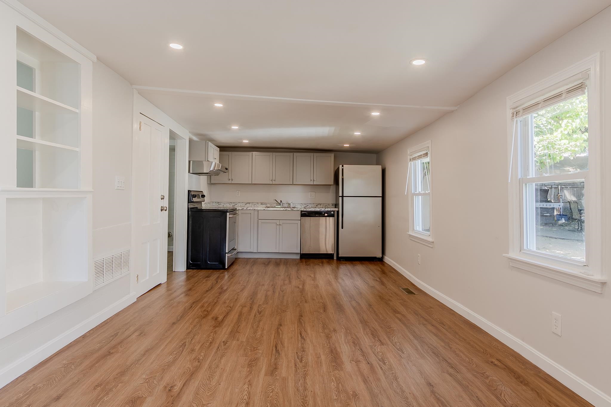 4-6 Foster Ct, Nashua, NH 03064