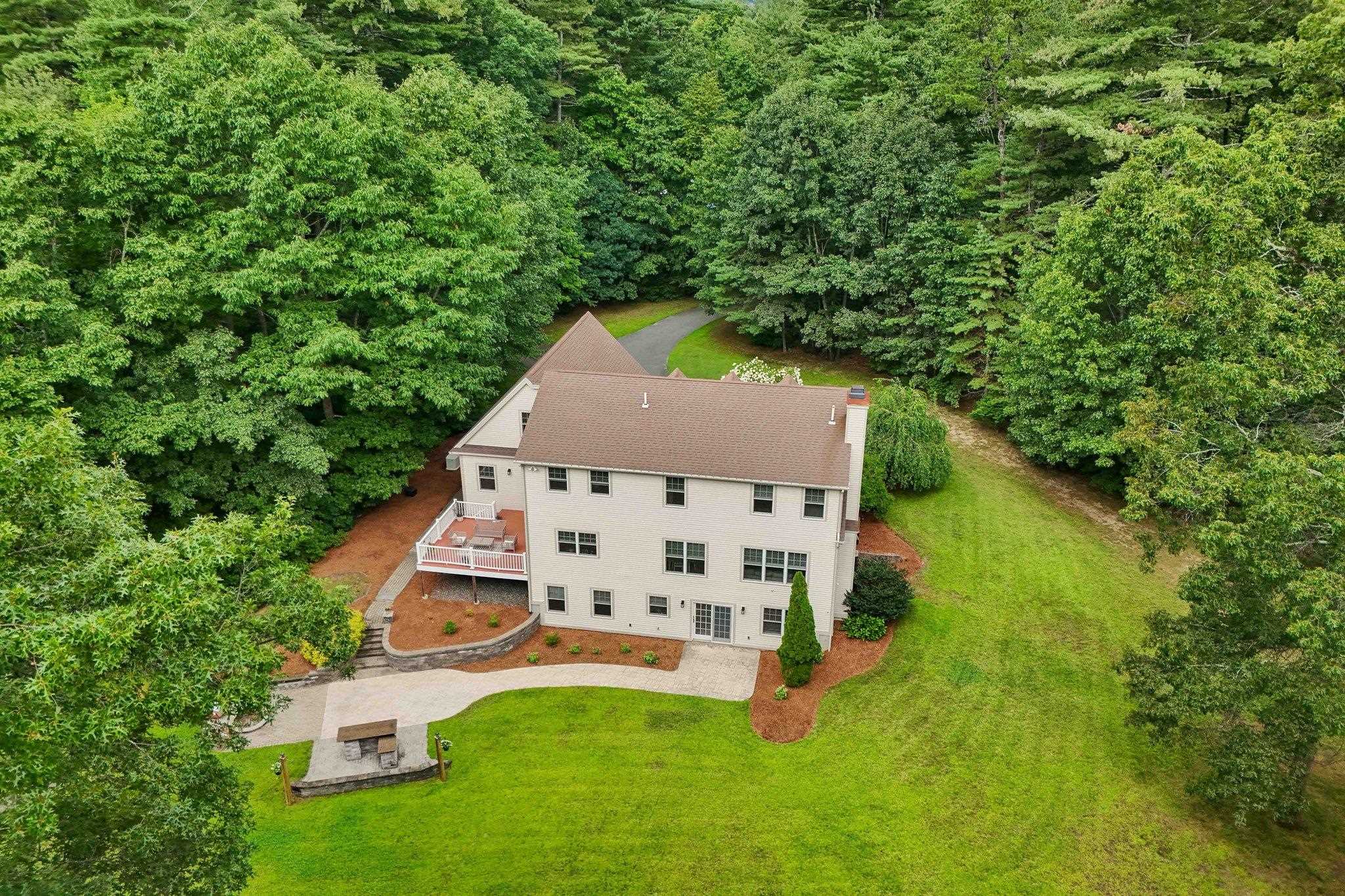 9A Burns Rd, Pelham, NH 03076