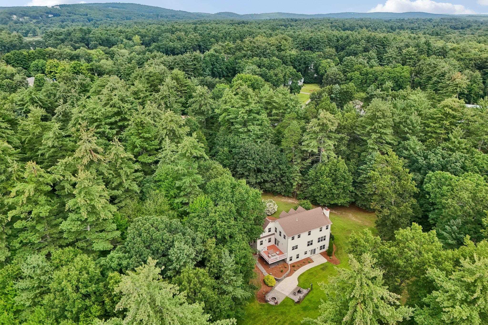 9A Burns Rd, Pelham, NH 03076