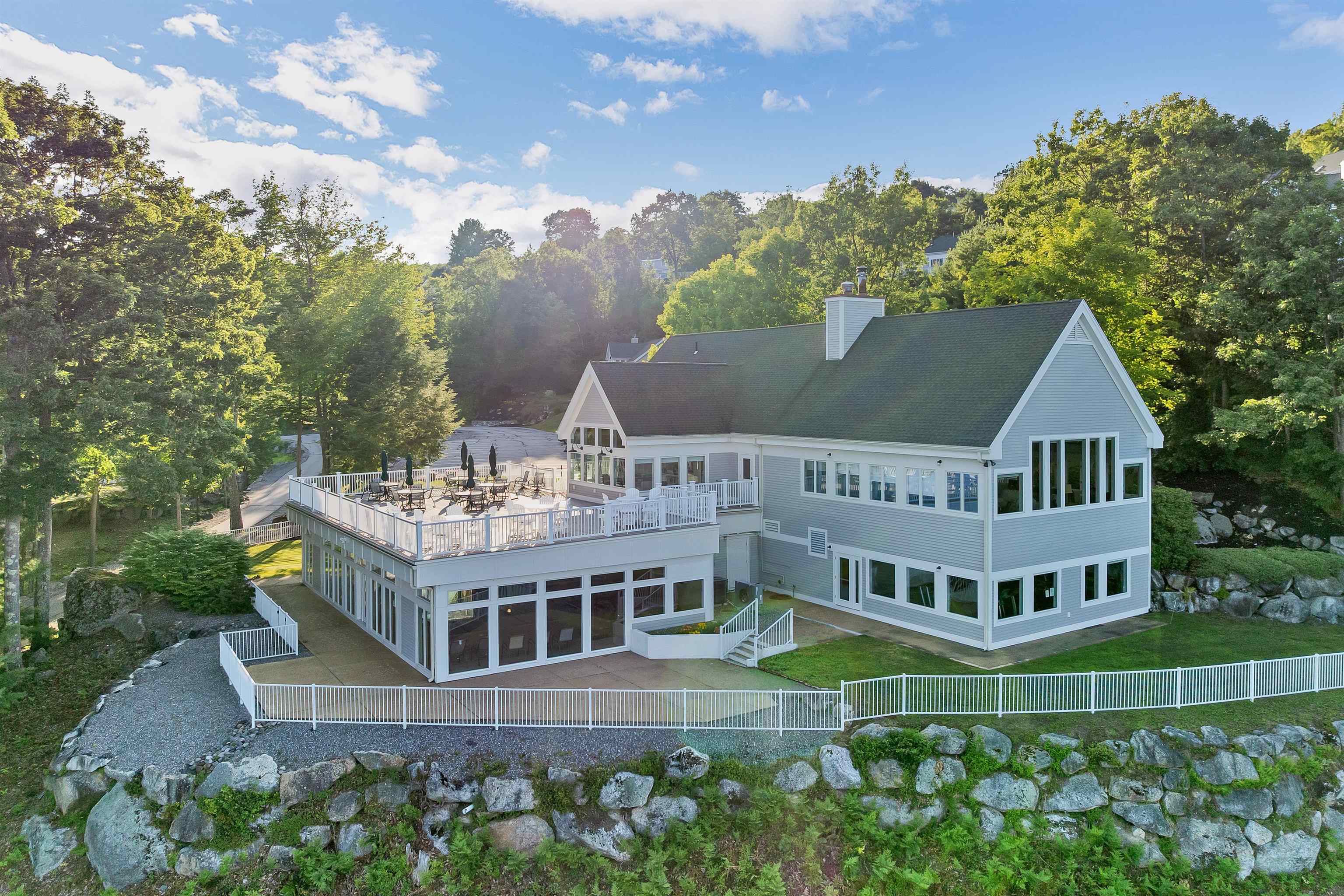 19 Hawk Ridge Rd, Meredith, NH 03253