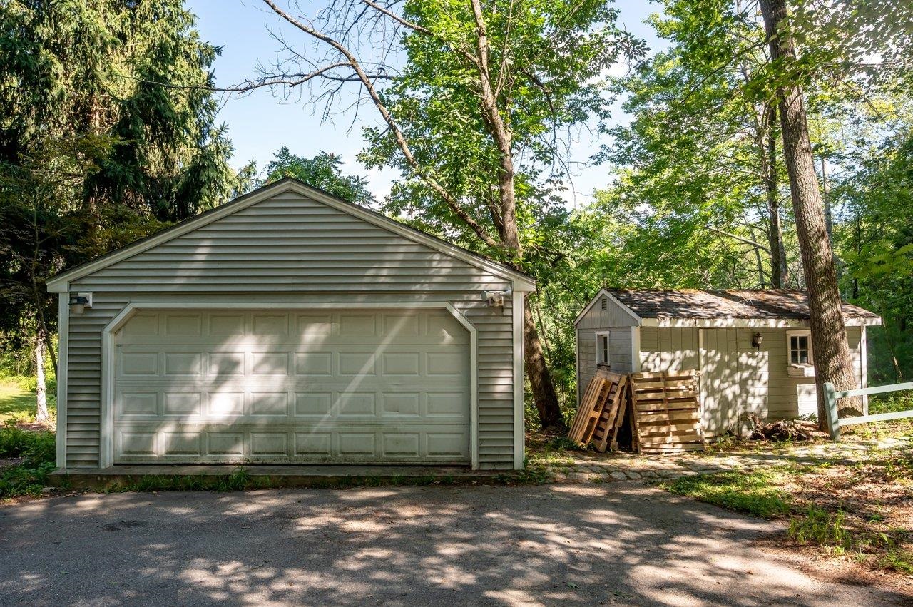 41 Demeritt Ave, Lee, NH 03861