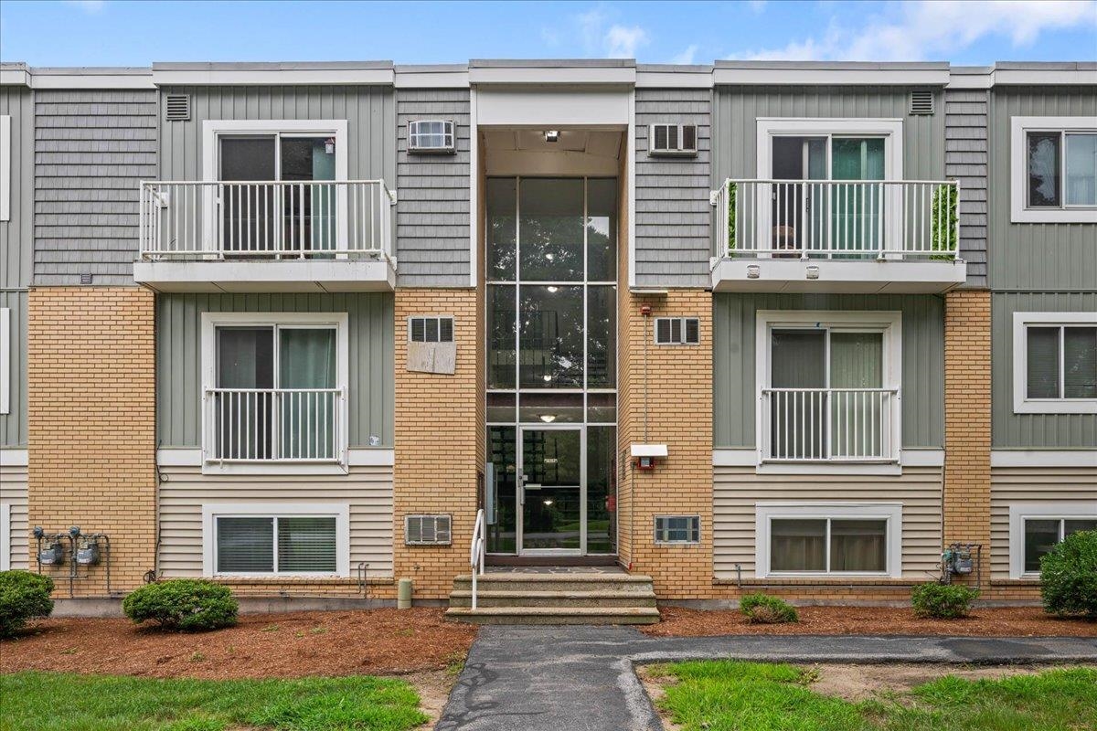 11A Constitution Dr #11A, Londonderry, NH 03053