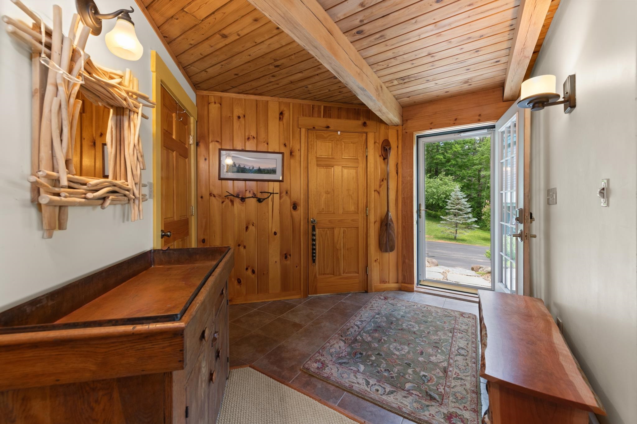 Nice mudroom right off the front door