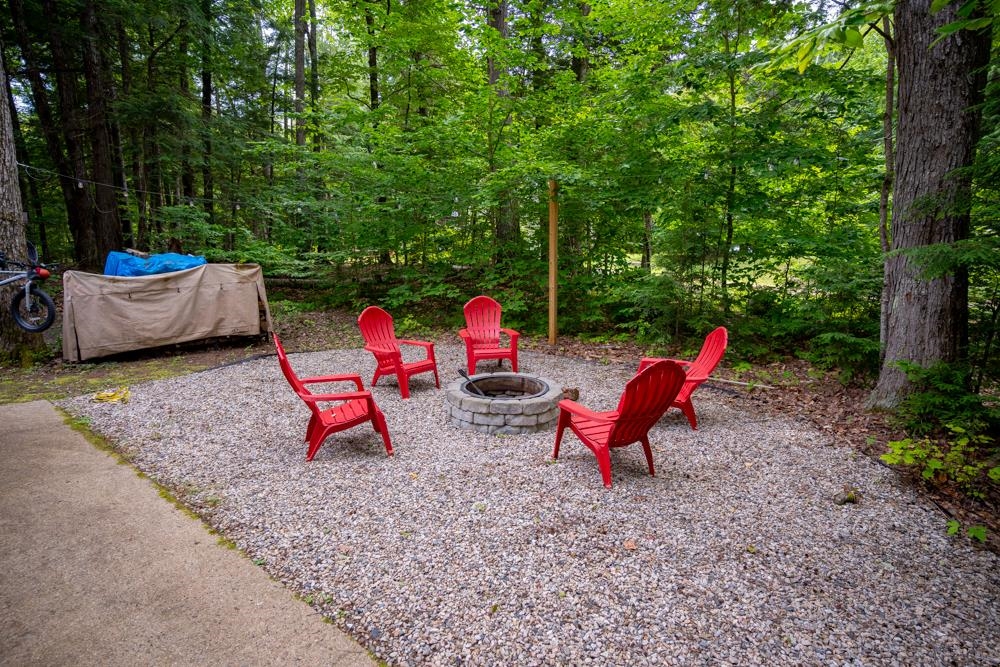 95 Eidelweiss Dr, Madison, NH 03849