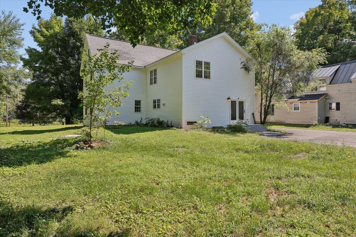 9 High St, Boscawen, NH 03303