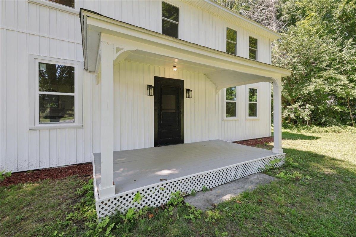 9 High St, Boscawen, NH 03303