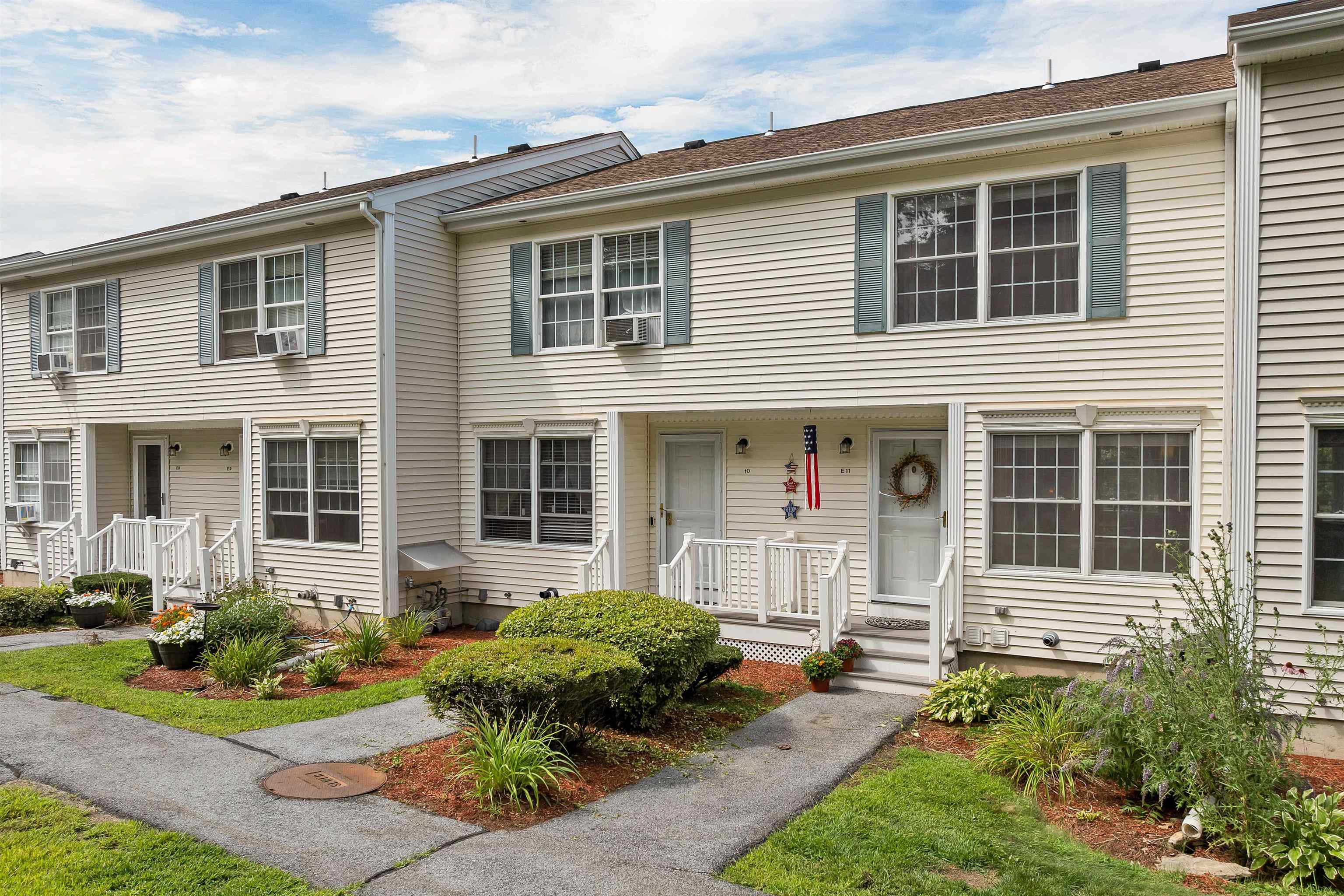 6 Pleasant St #E11, Hooksett, NH 03106