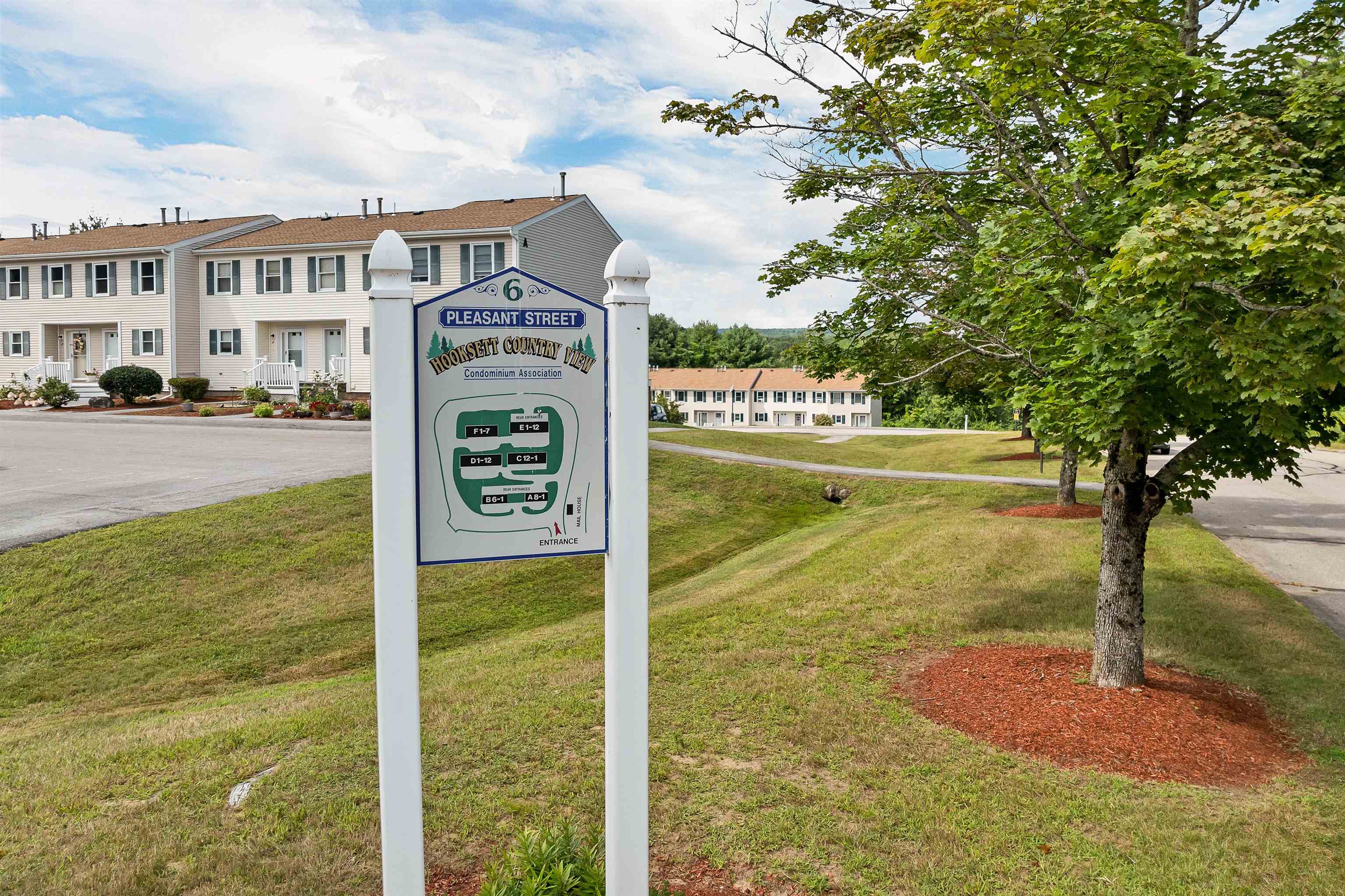6 Pleasant St #E11, Hooksett, NH 03106