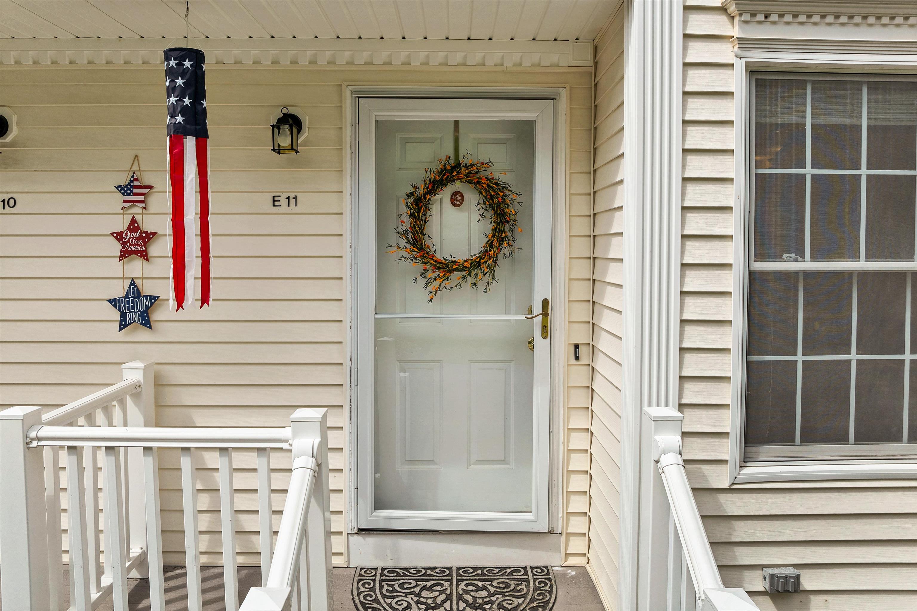 6 Pleasant St #E11, Hooksett, NH 03106