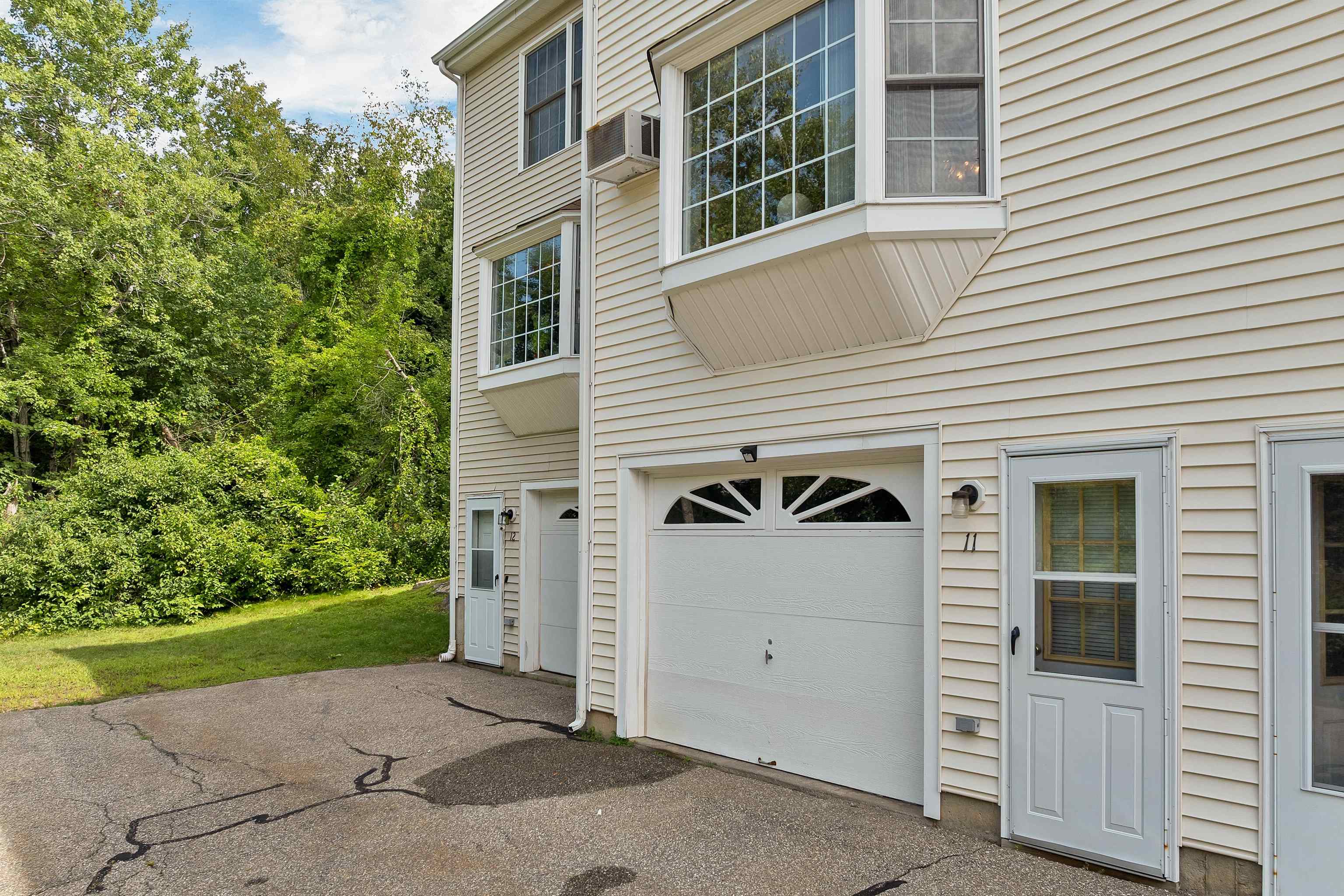 6 Pleasant St #E11, Hooksett, NH 03106