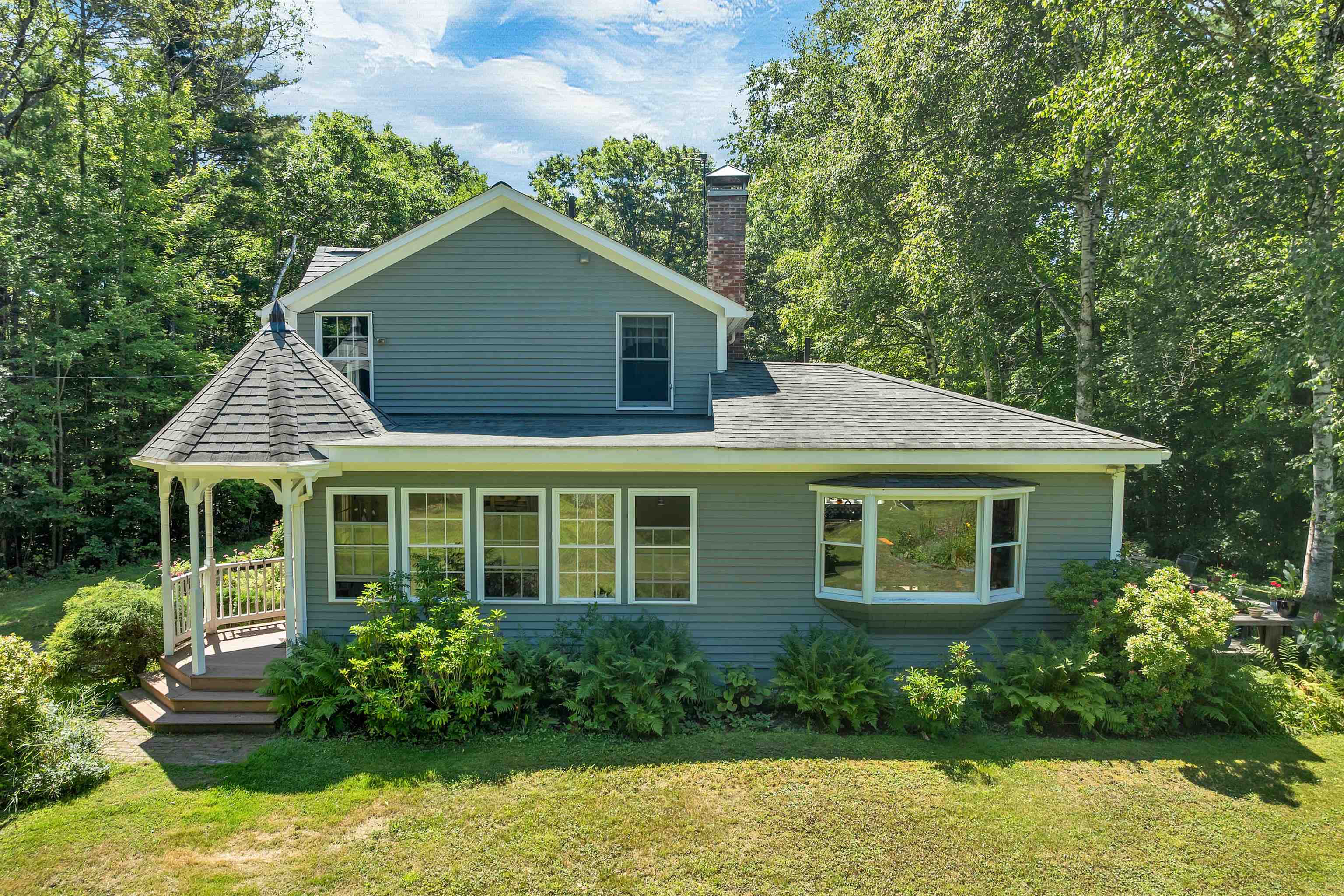 27 Swallow Rd, Belmont, NH 03220