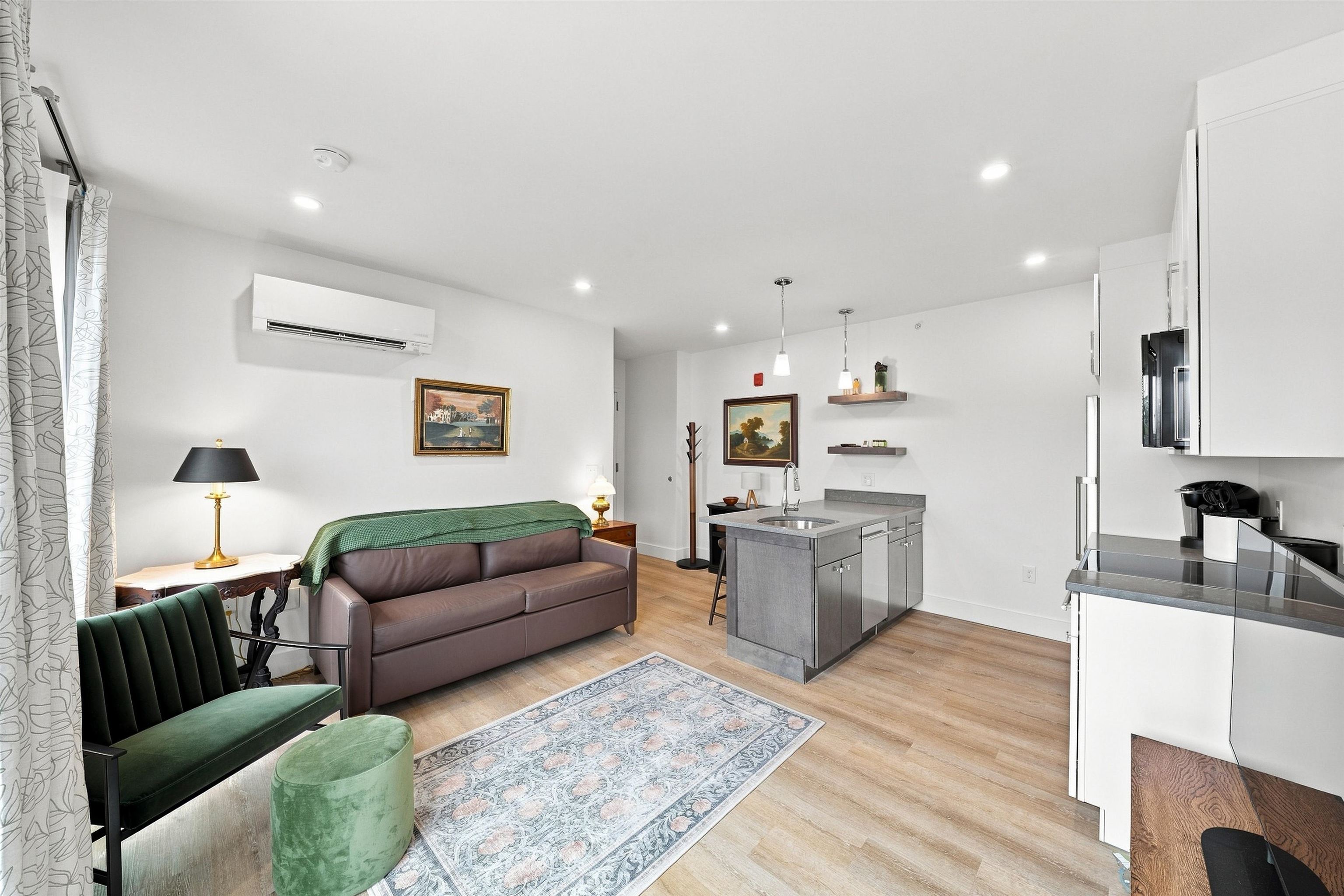 238 Deer St #401, Portsmouth, NH 03801
