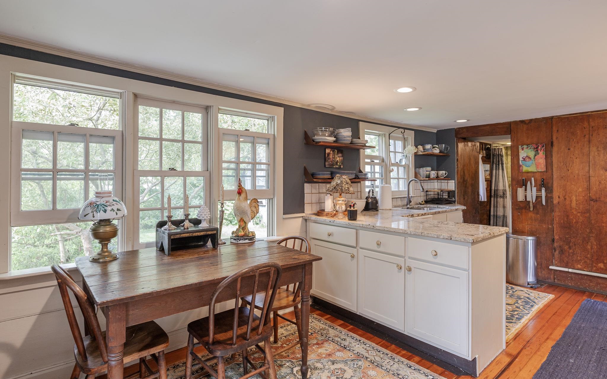 37 High St, Chesterfield, NH 03462