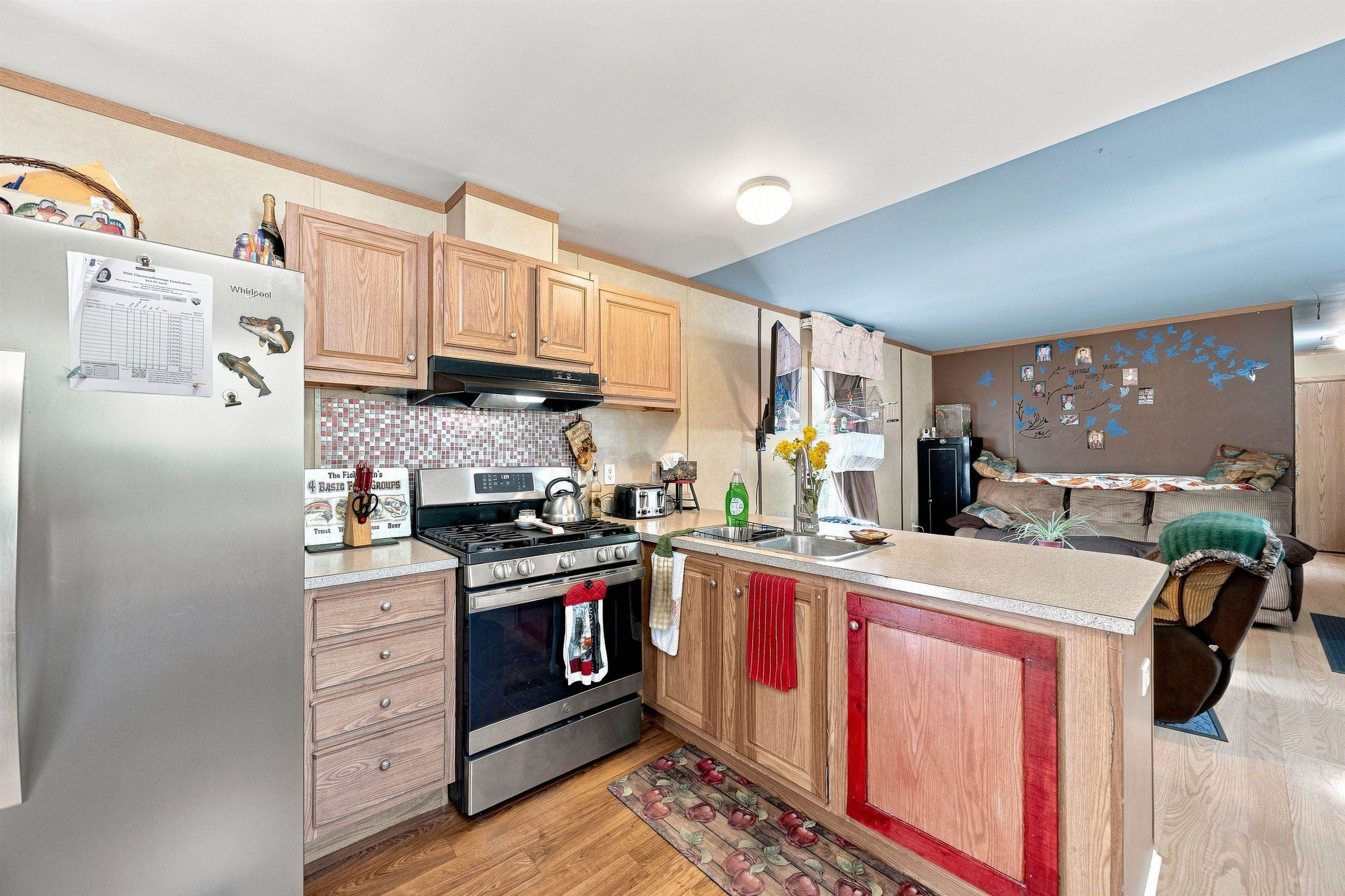 35 Thompson Rd, Pittsfield, NH 03263
