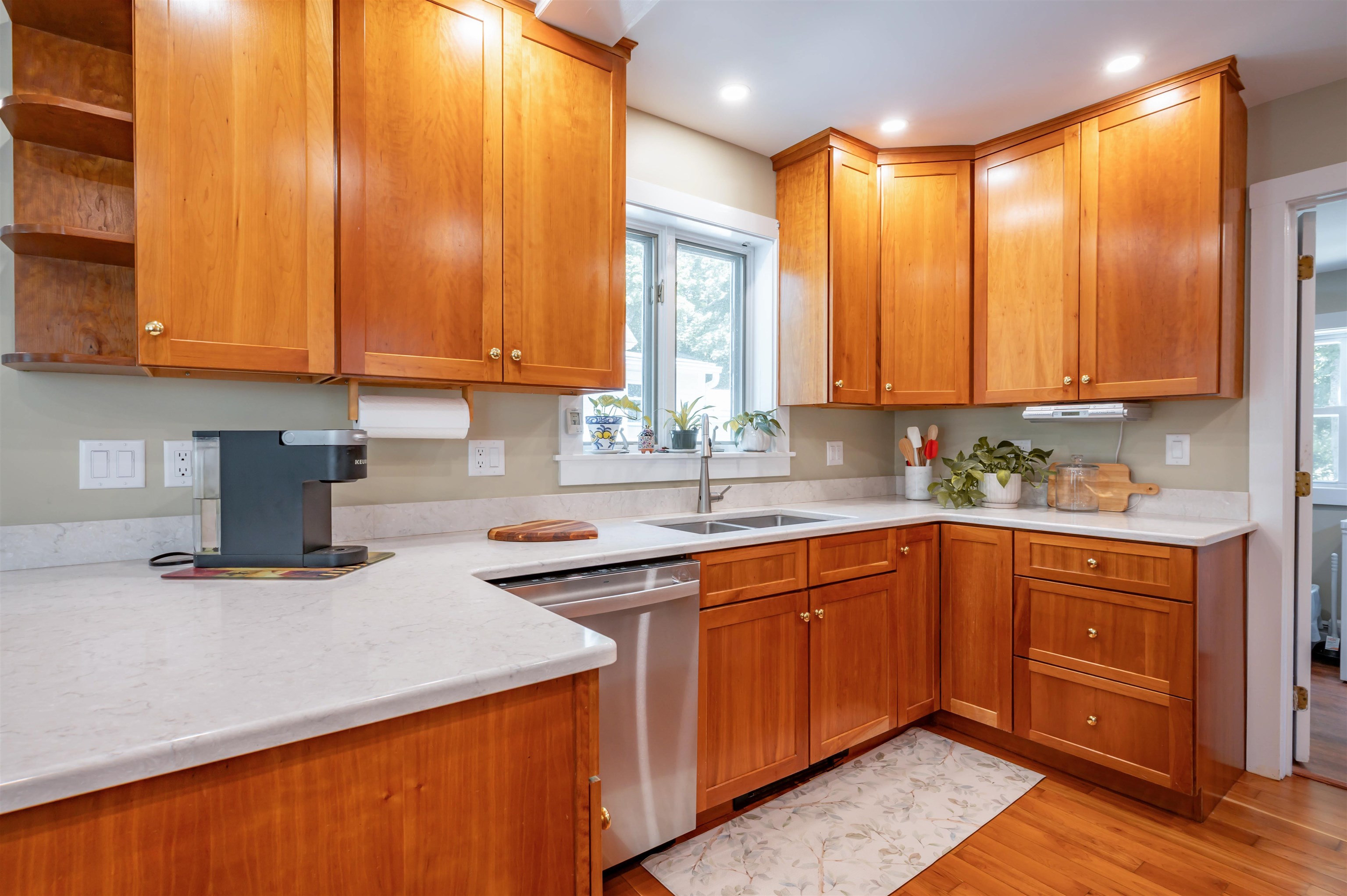 1 Broad St, Hollis, NH 03049