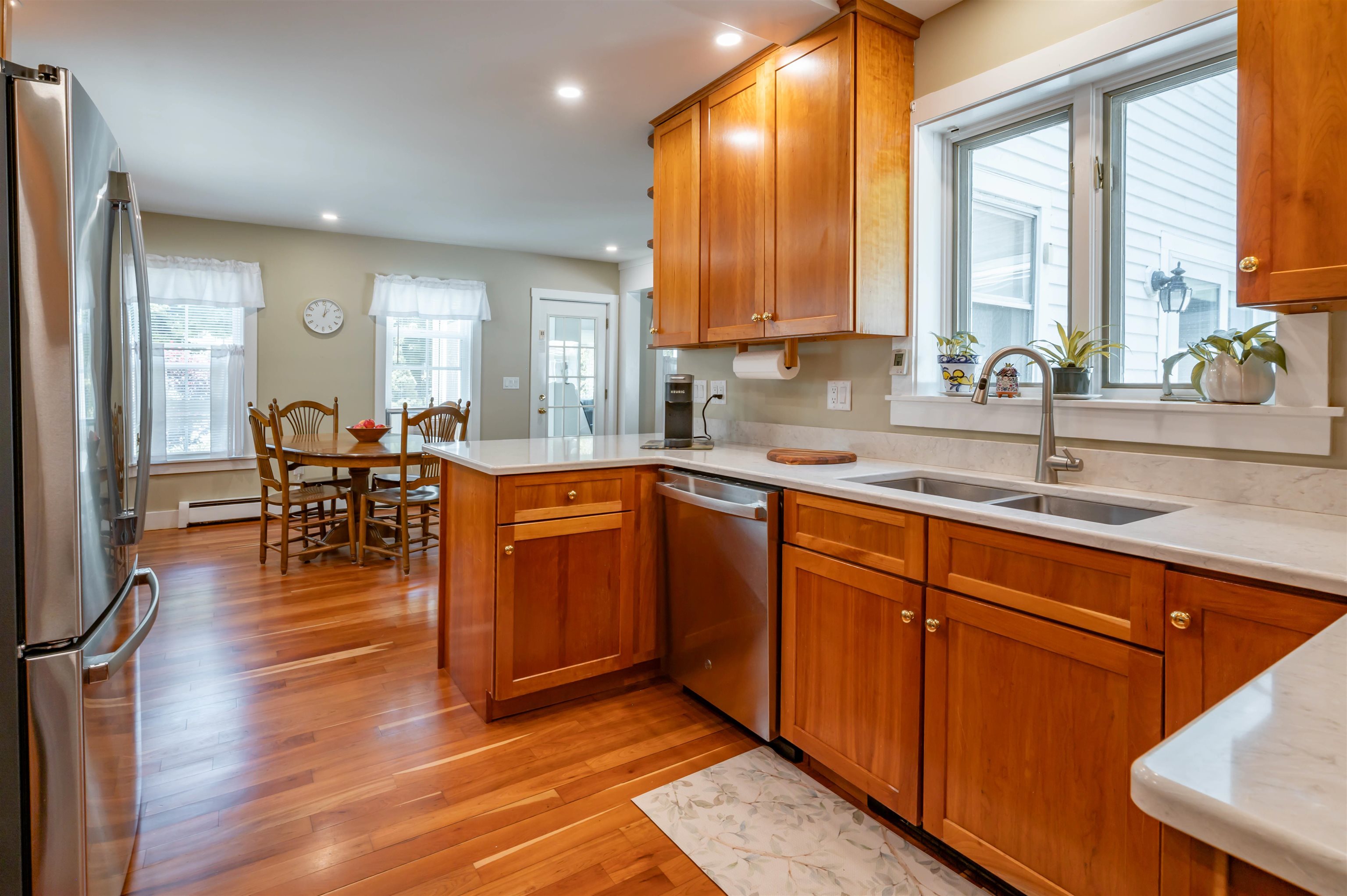 1 Broad St, Hollis, NH 03049
