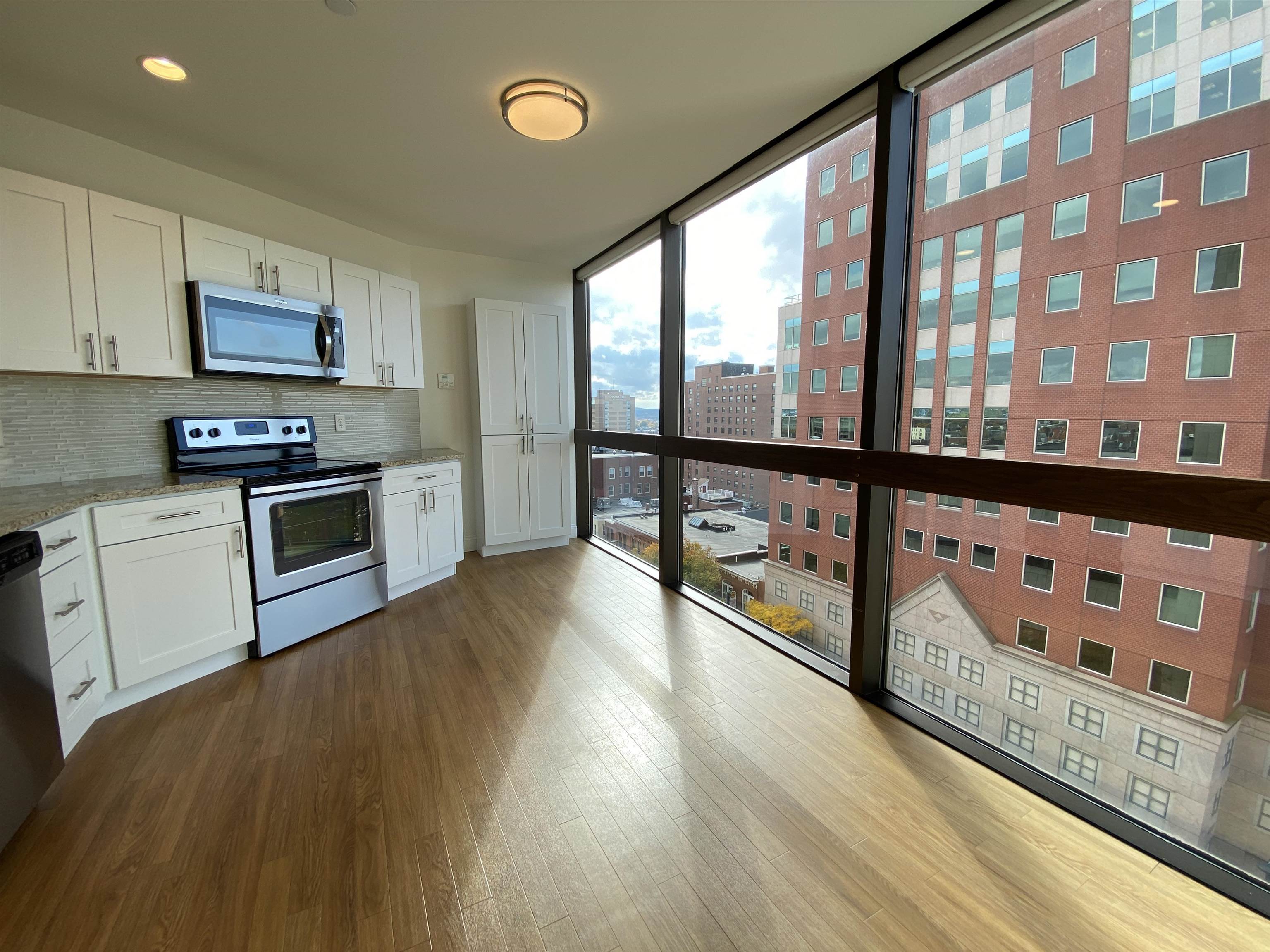 875 Elm St #801, Manchester, NH 03101
