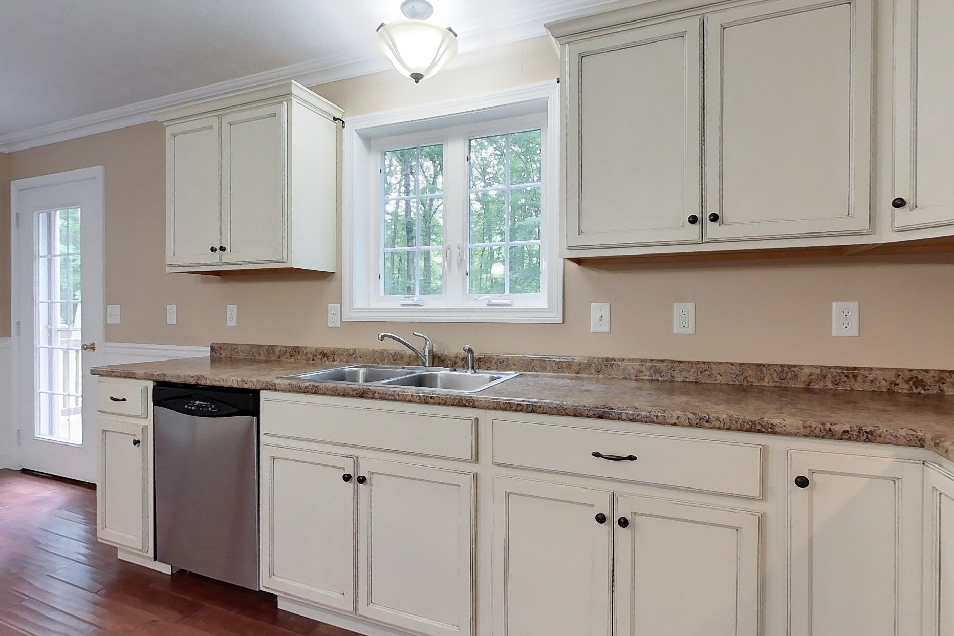 8 Barrett Rd, Greenville, NH 03048