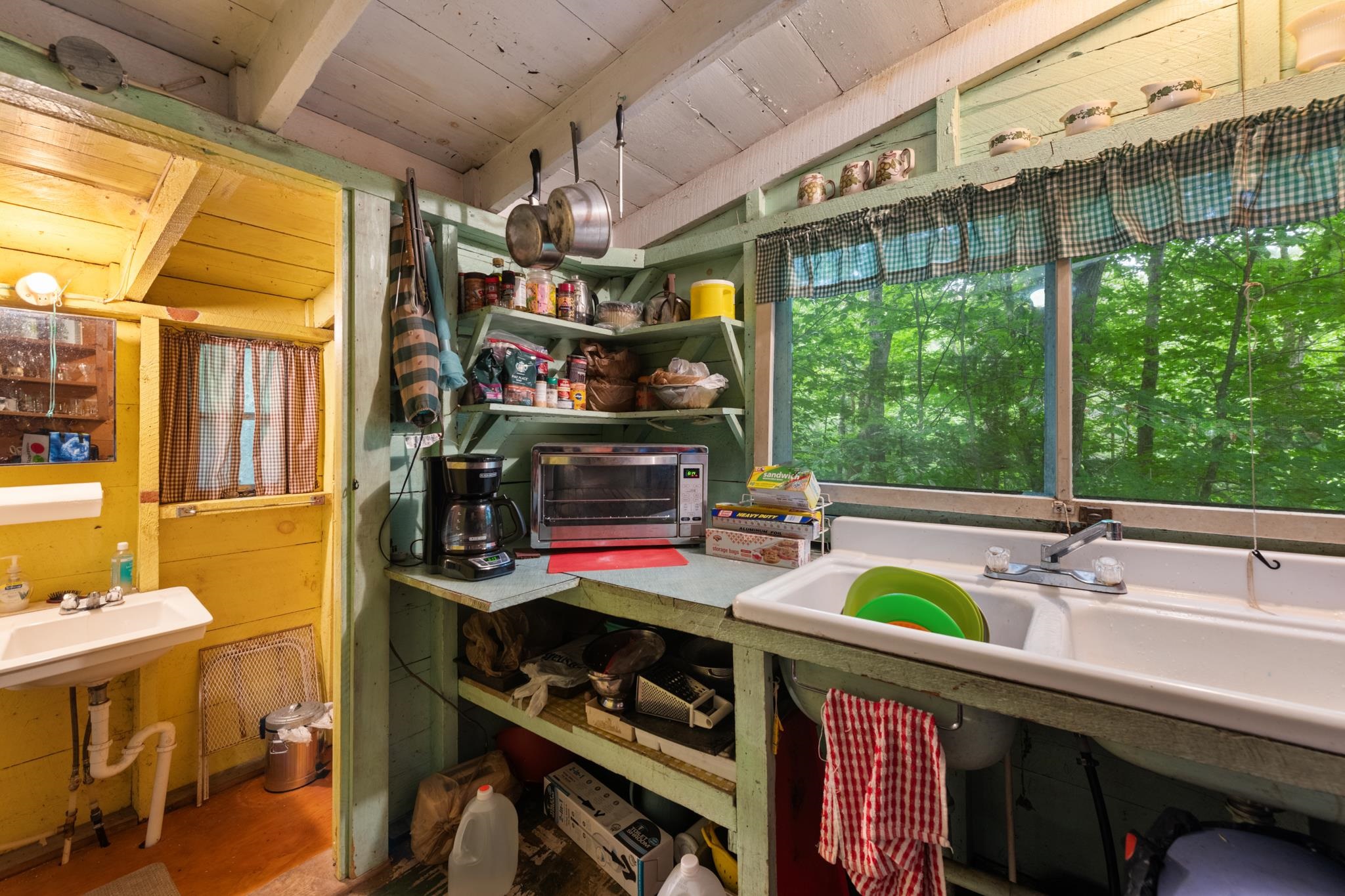 1662 Stinson Lake Rd, Rumney, NH 03266