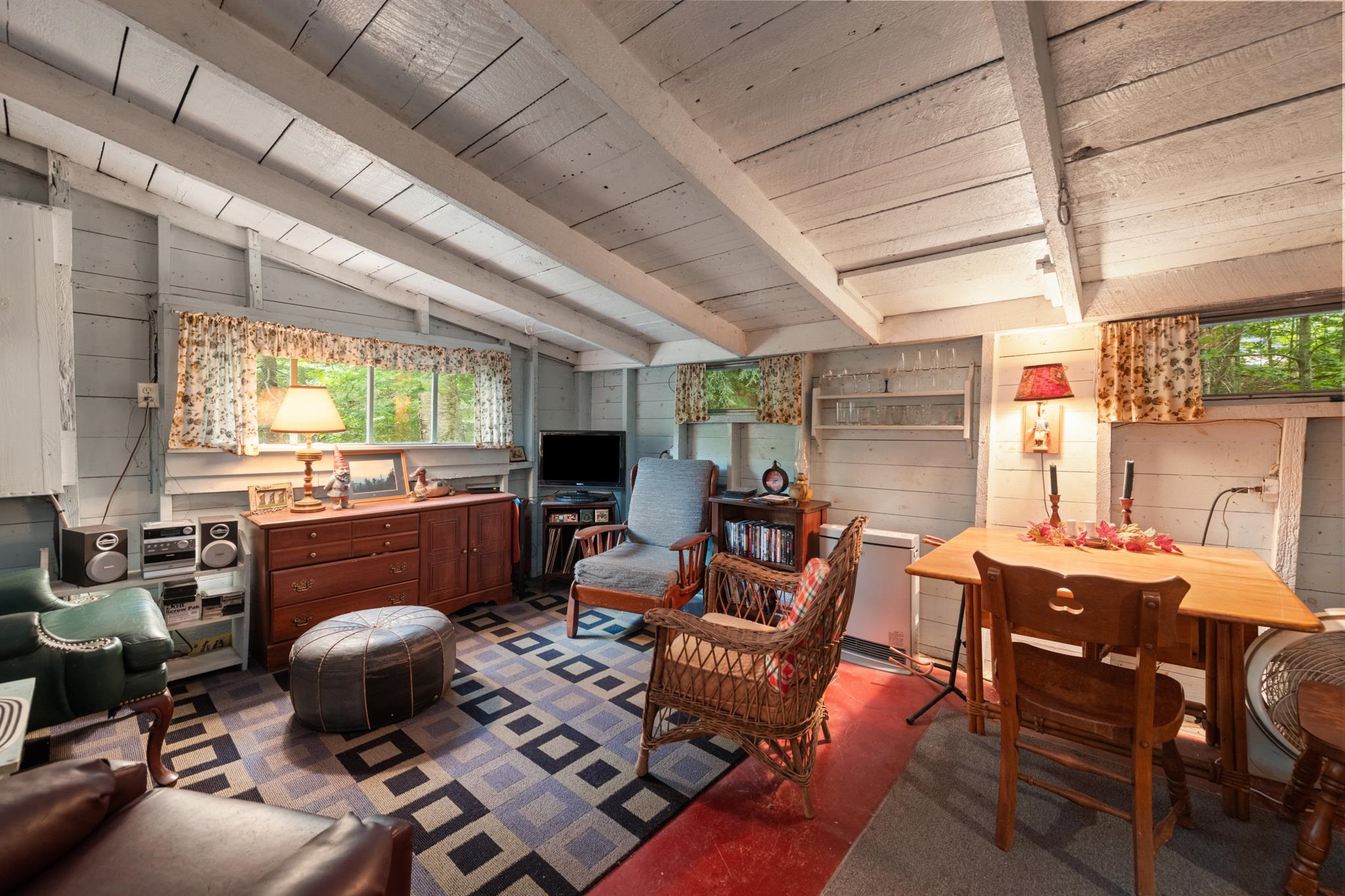 1662 Stinson Lake Rd, Rumney, NH 03266