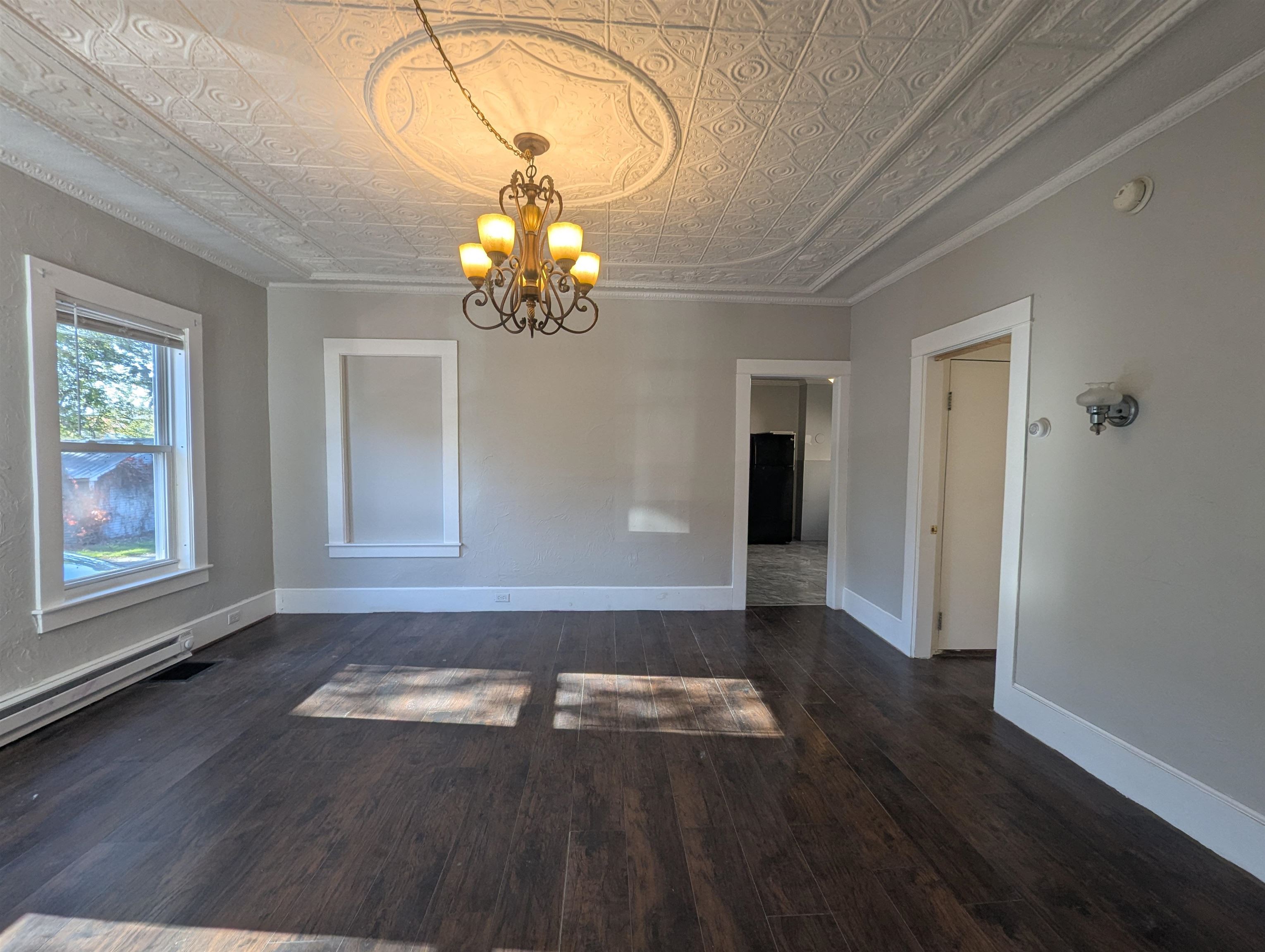 20 Chellis St #1, Claremont, NH 03743