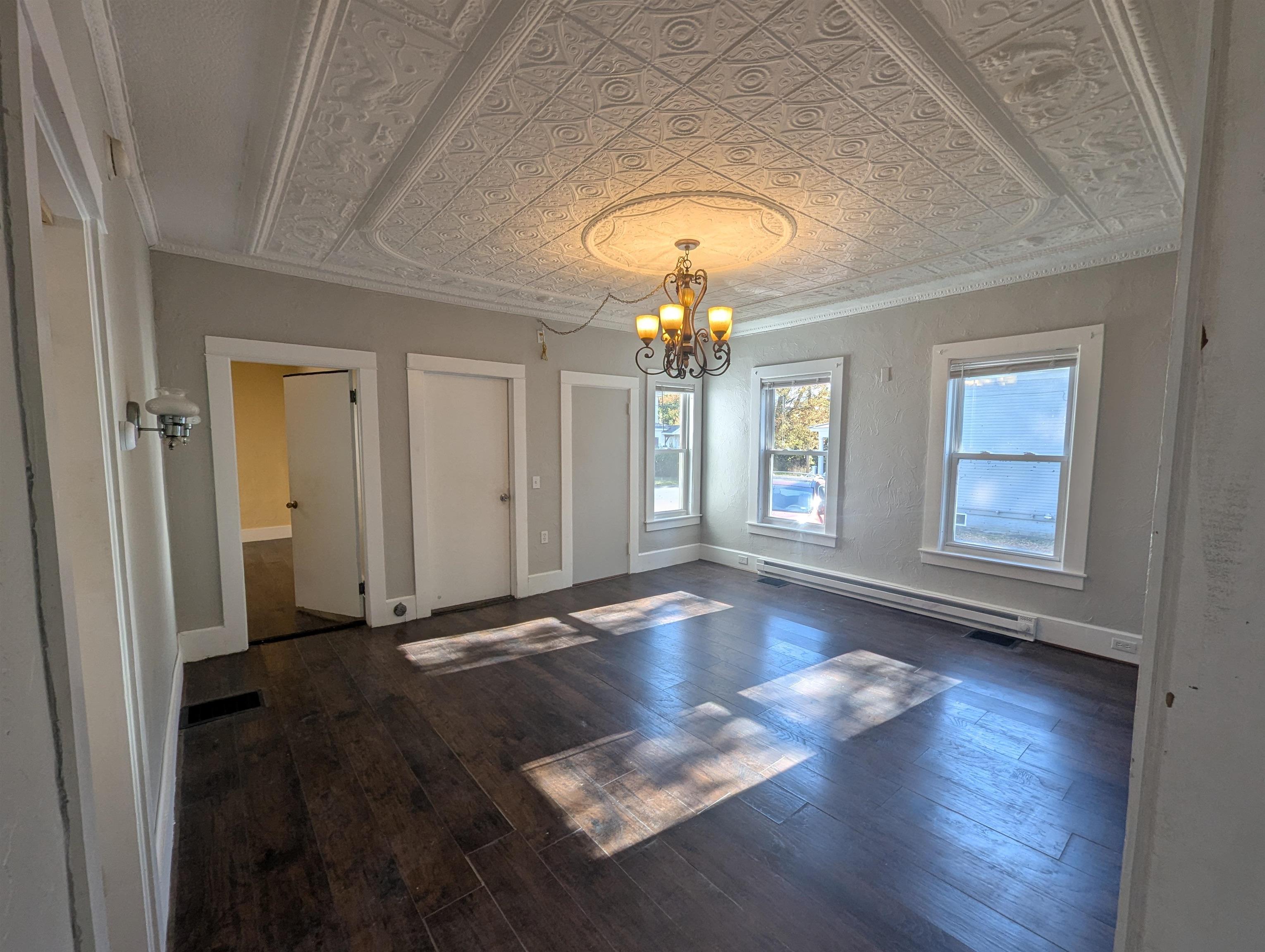 20 Chellis St #1, Claremont, NH 03743