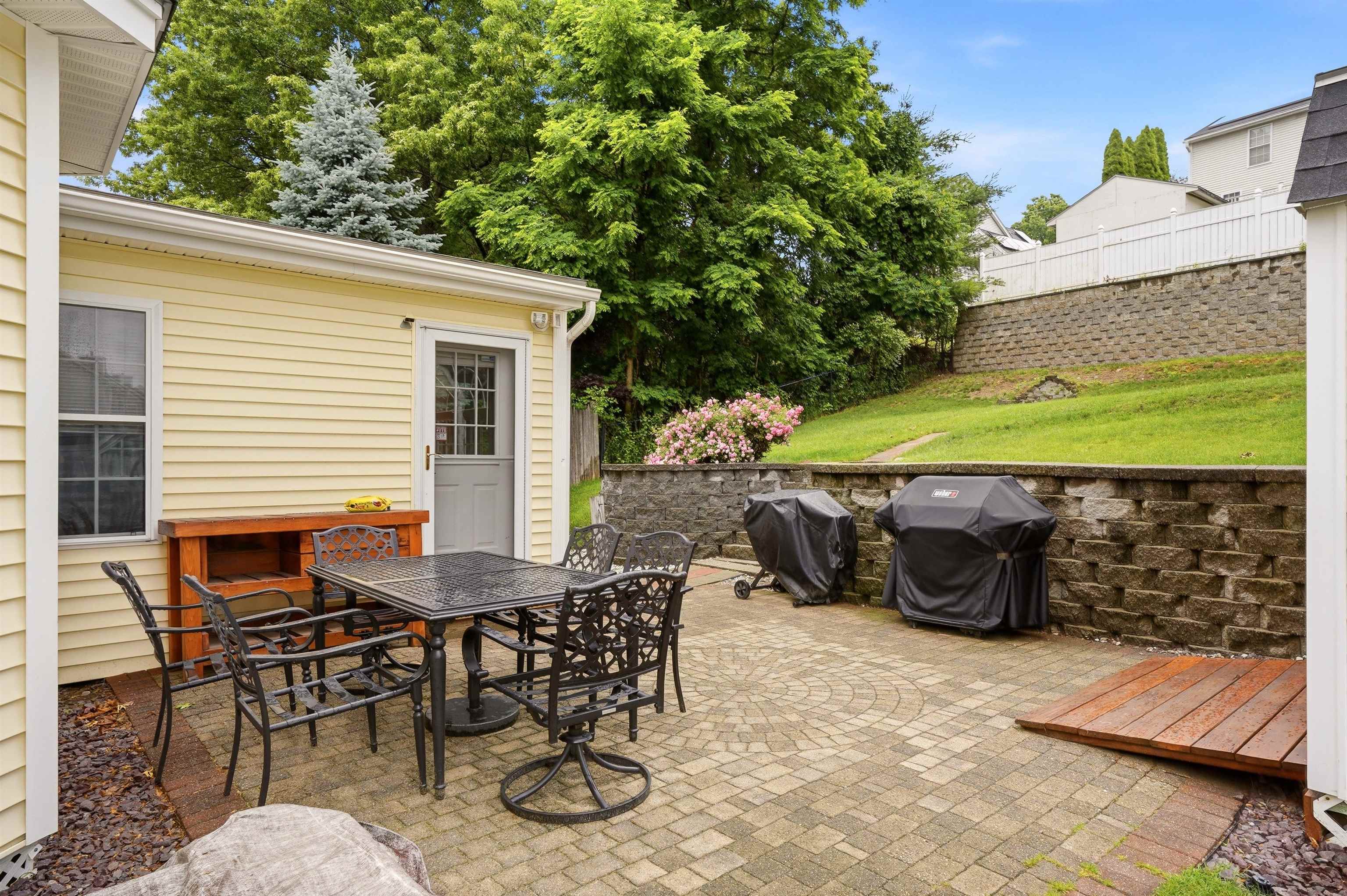 192 Whittington St, Manchester, NH 03104