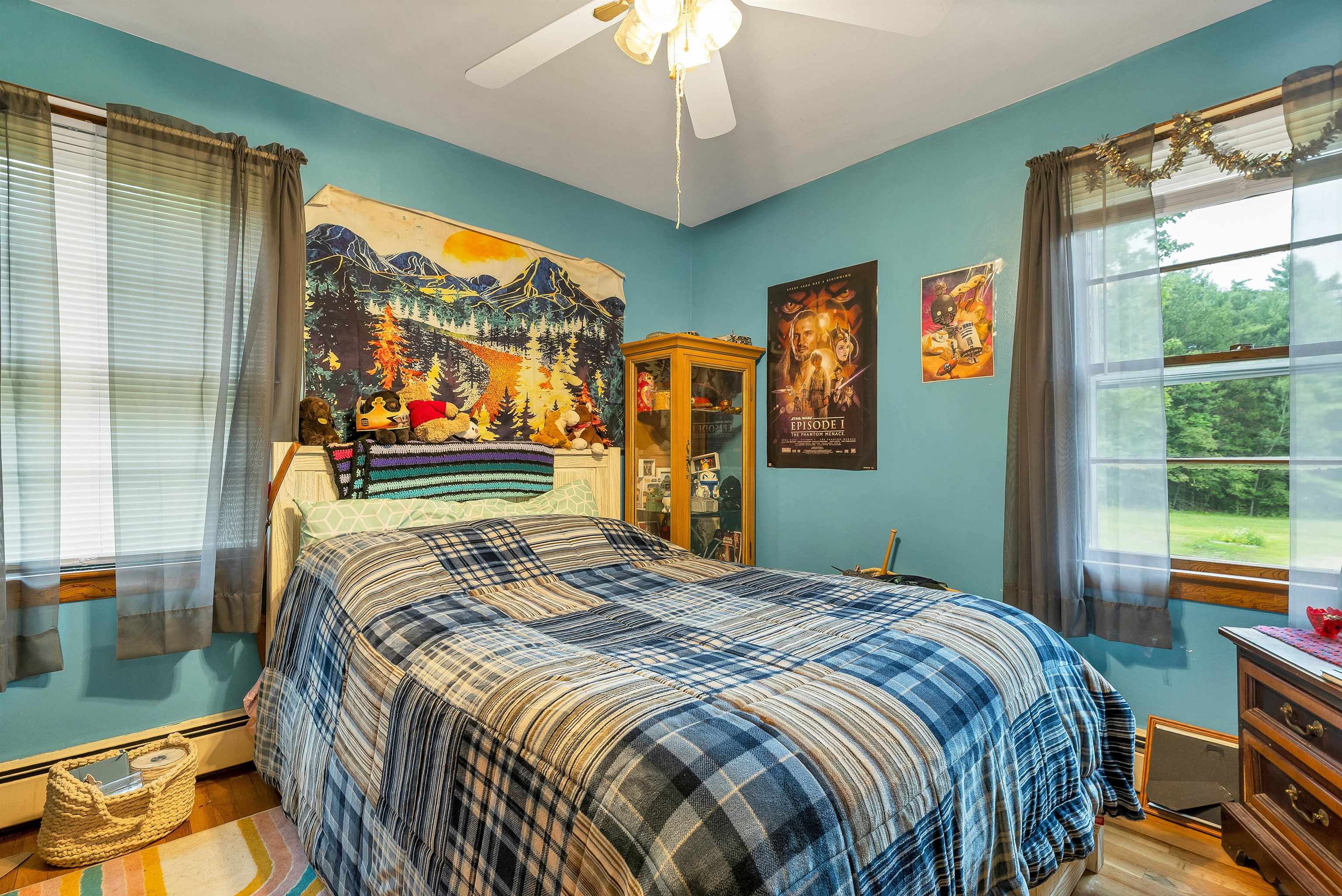 2nd bedroom