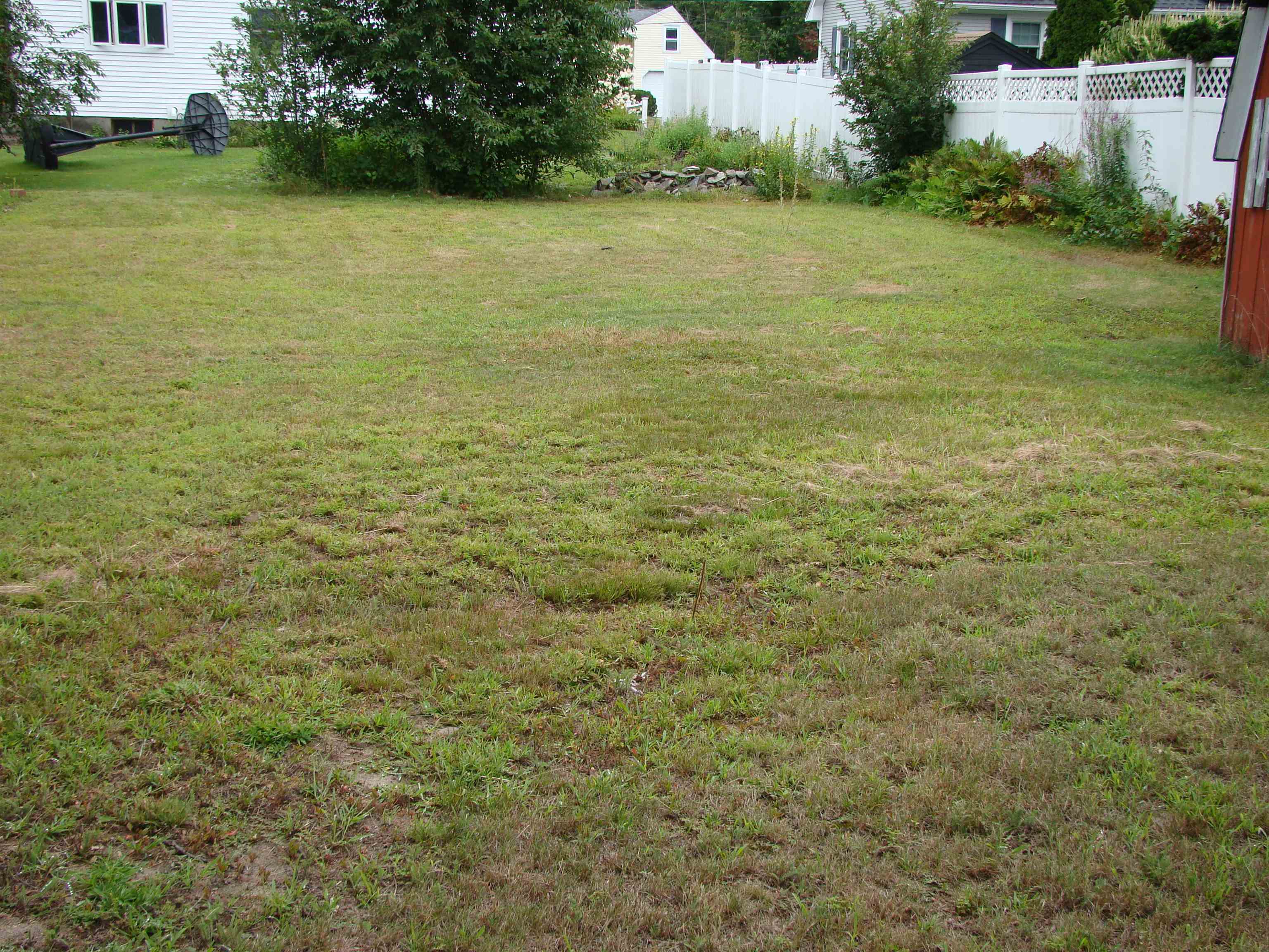 4 Robin Ln, Nashua, NH 03064
