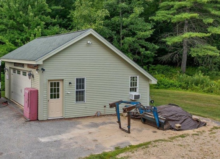86 Corliss Hill Rd, Meredith, NH 03253