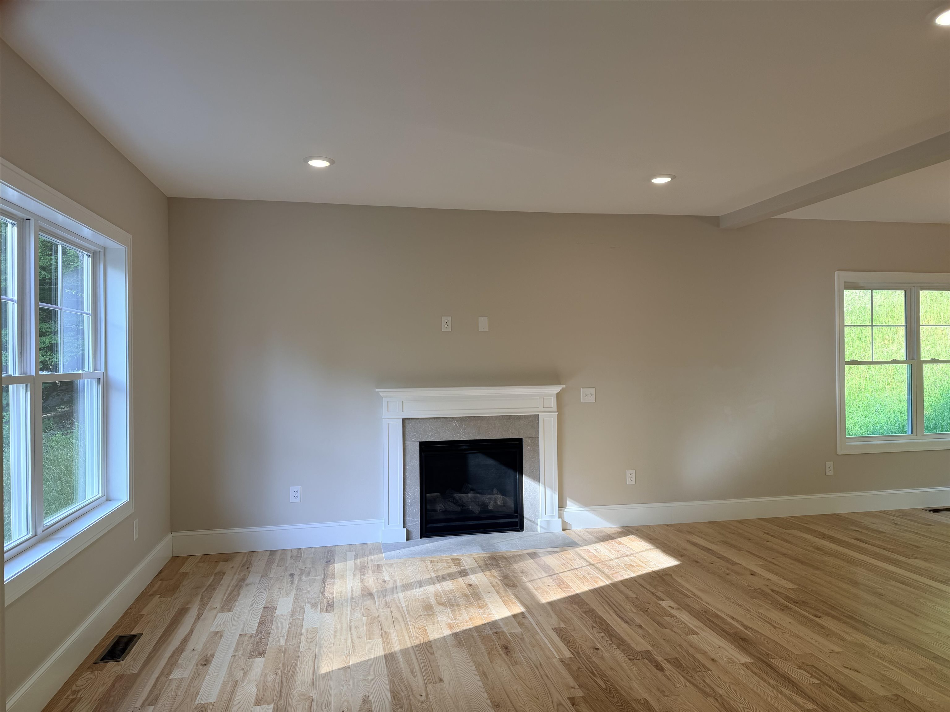 105 Seaverns Bridge Rd, Merrimack, NH 03054