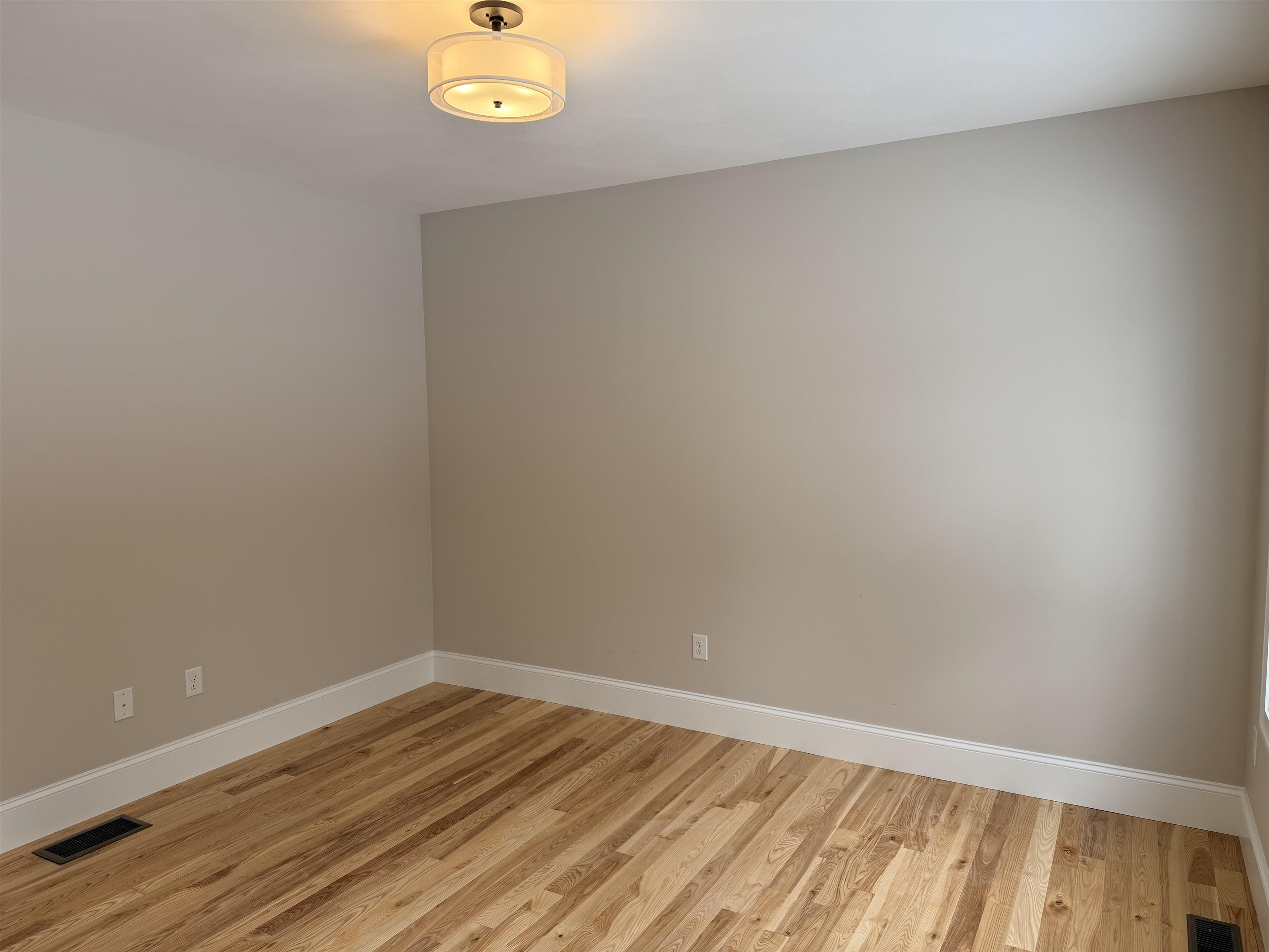105 Seaverns Bridge Rd, Merrimack, NH 03054