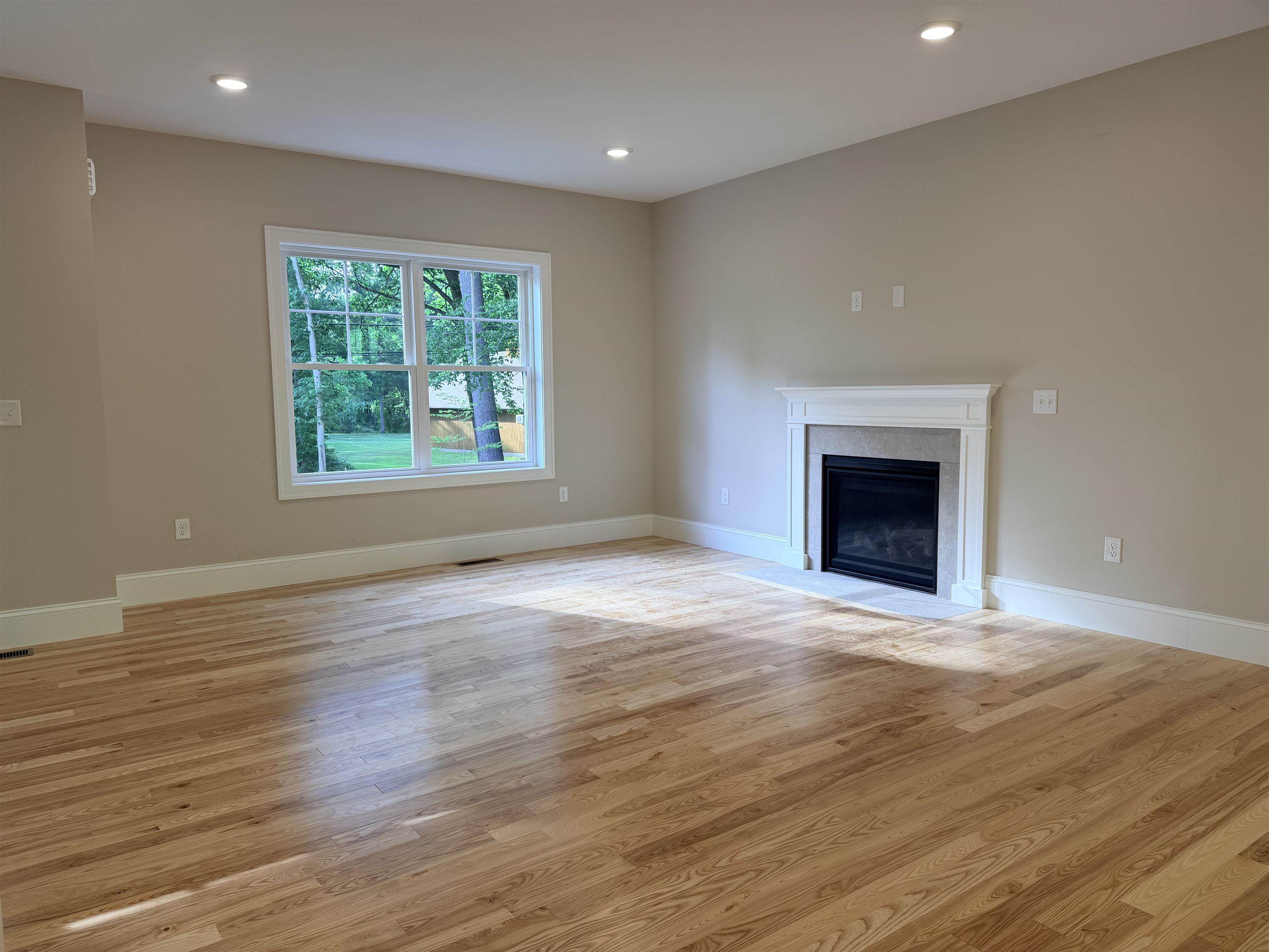 105 Seaverns Bridge Rd, Merrimack, NH 03054