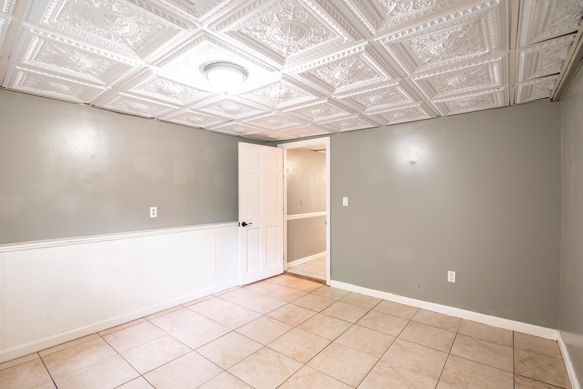 4 Birchwood Ave, Rochester, NH 03867