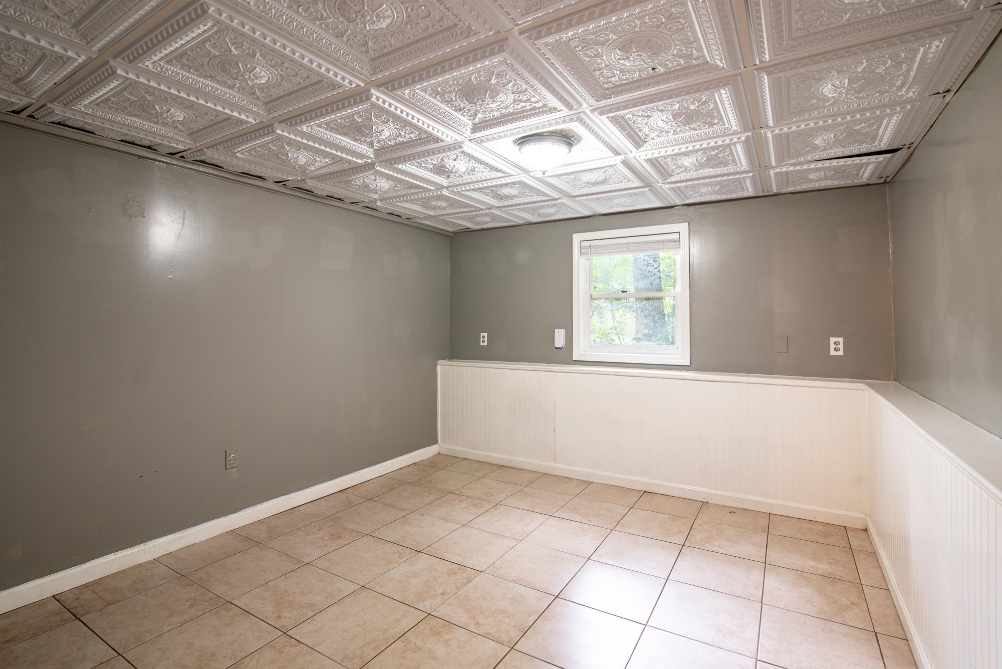 4 Birchwood Ave, Rochester, NH 03867