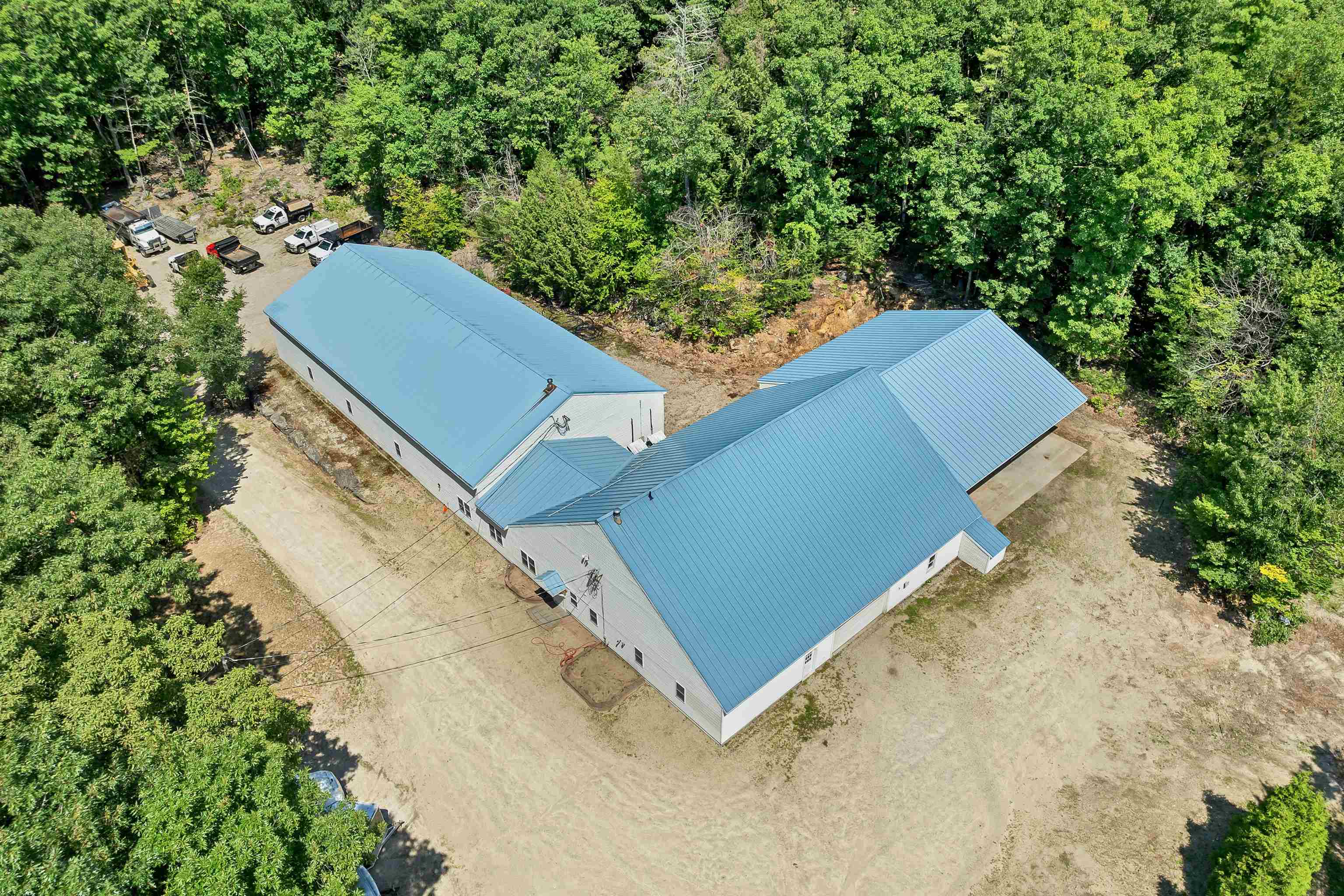 147 Middle Rd, Tuftonboro, NH 03816