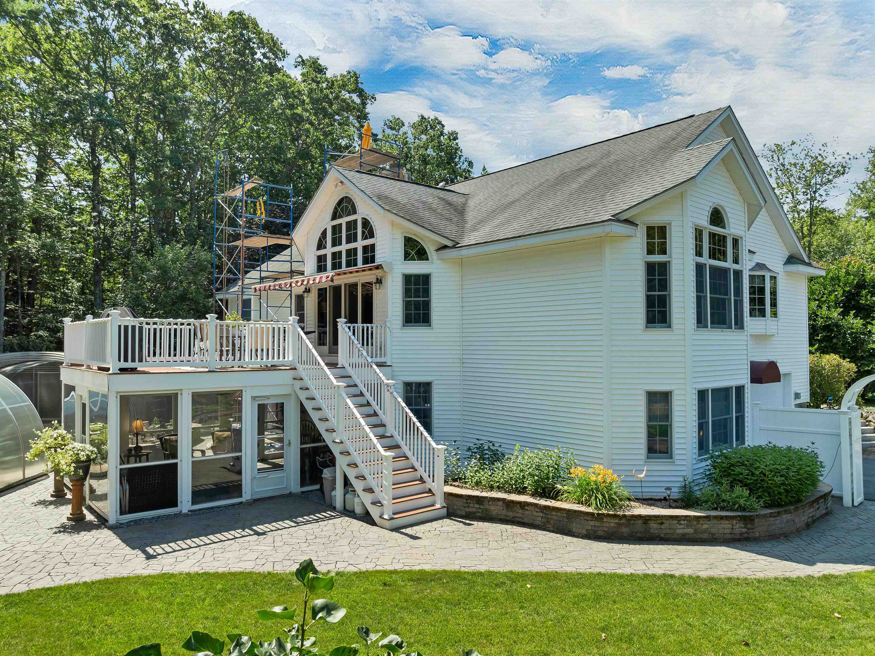 143 Middle Rd, Tuftonboro, NH 03816