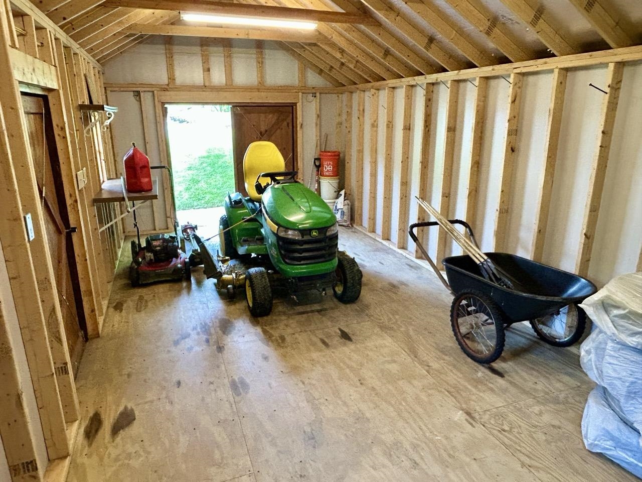 Carriage Shed with power