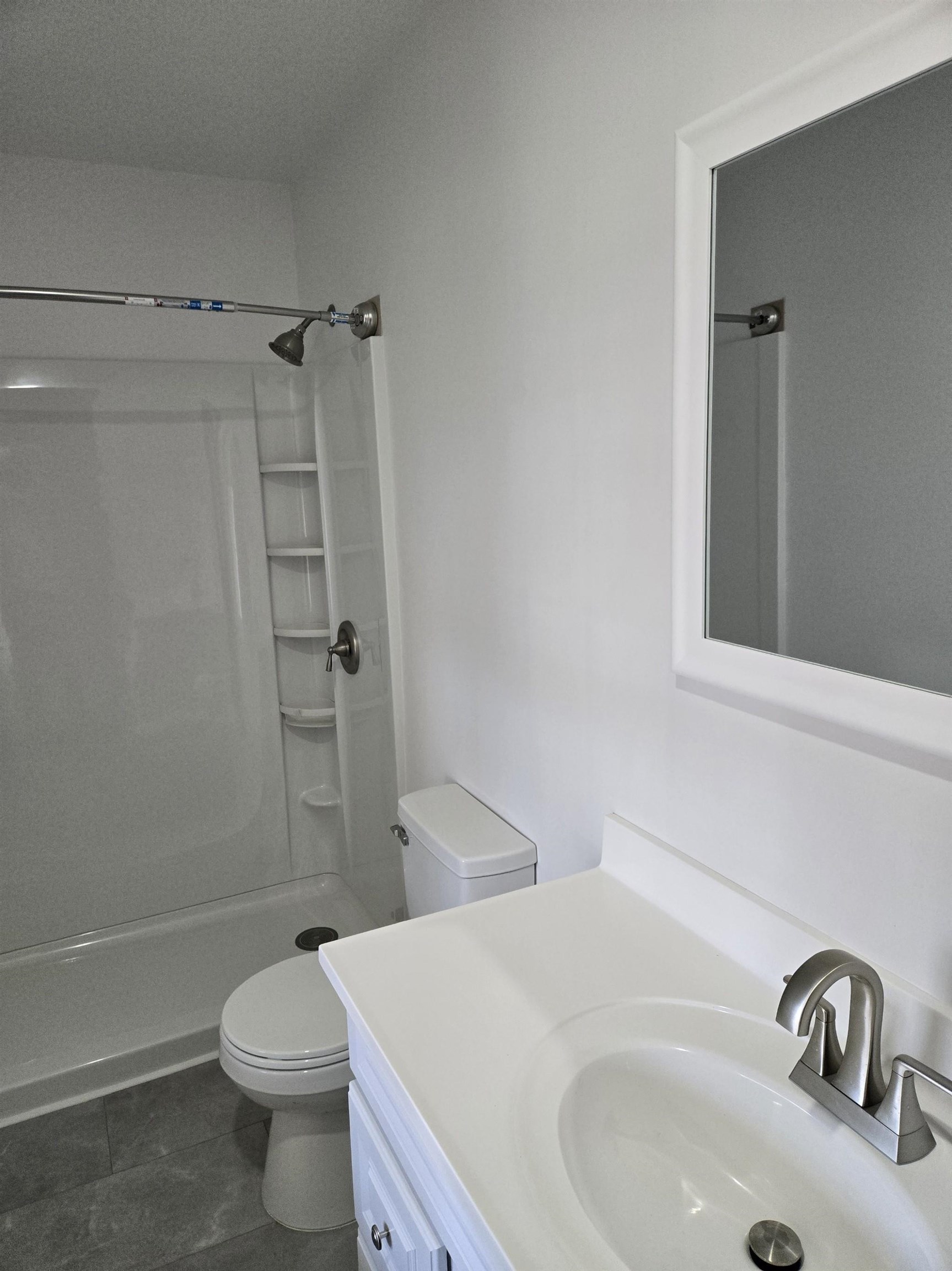Unit 4 bathroom