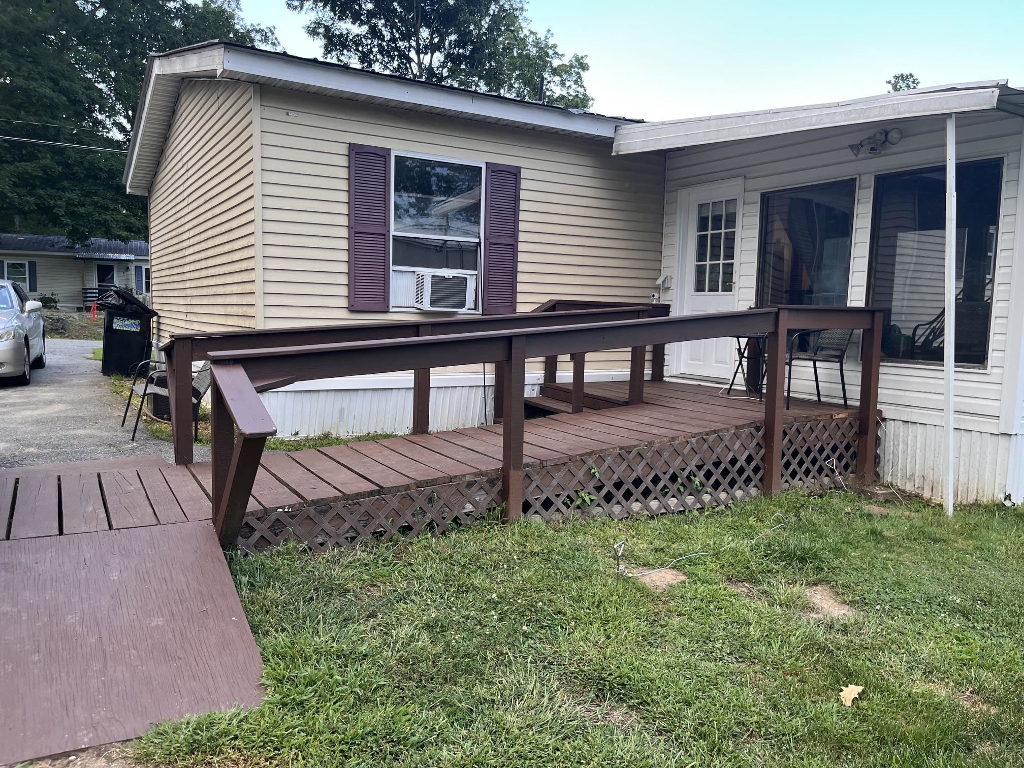 5 Karen Pl, Claremont, NH 03743