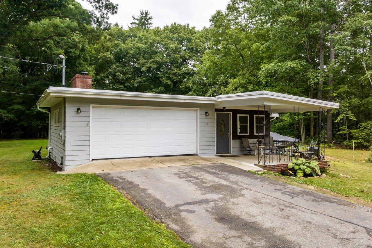 143 Long Hill Rd, Dover, NH 03820