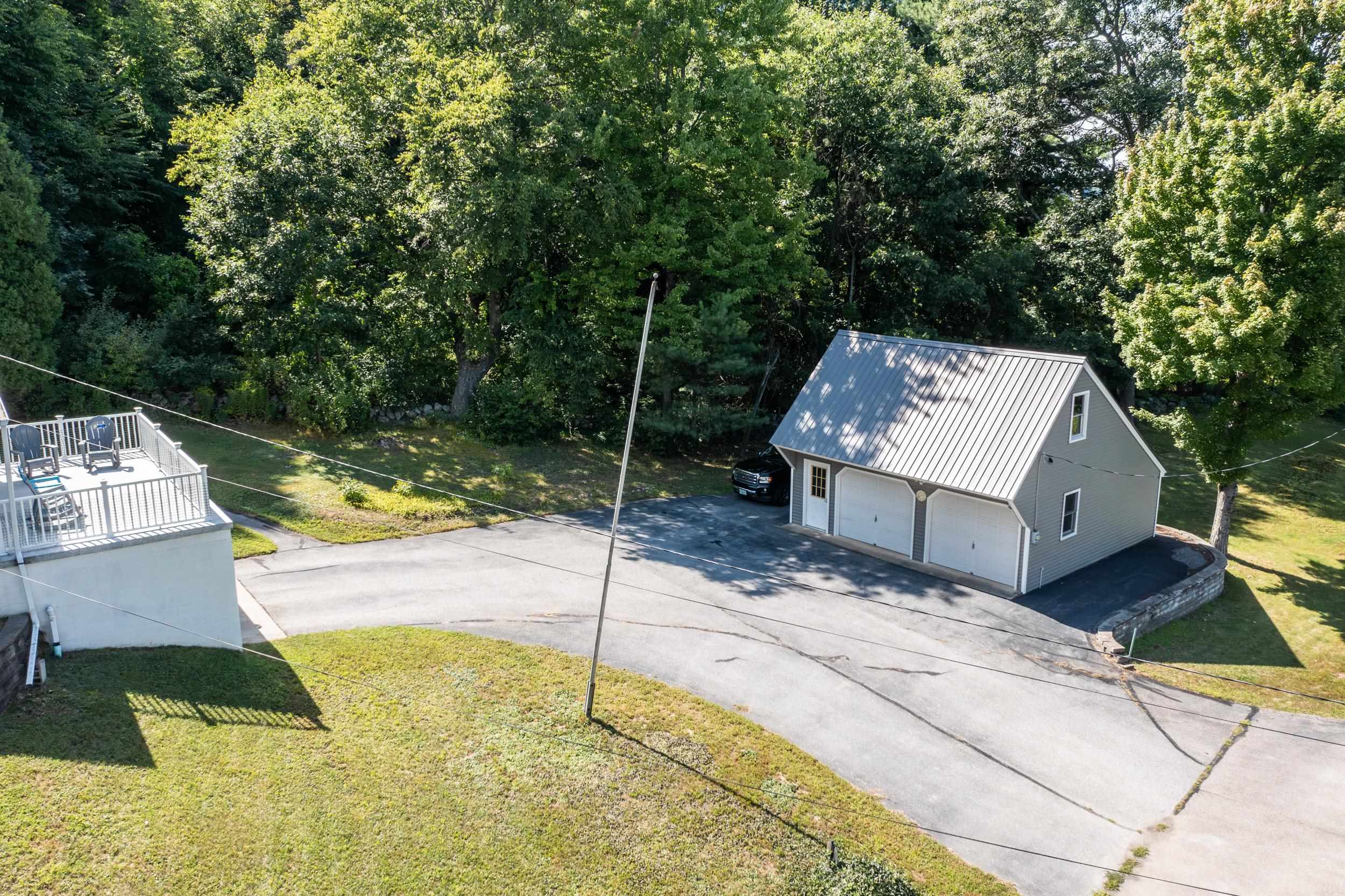 20 Meadow Ln, Goffstown, NH 03045