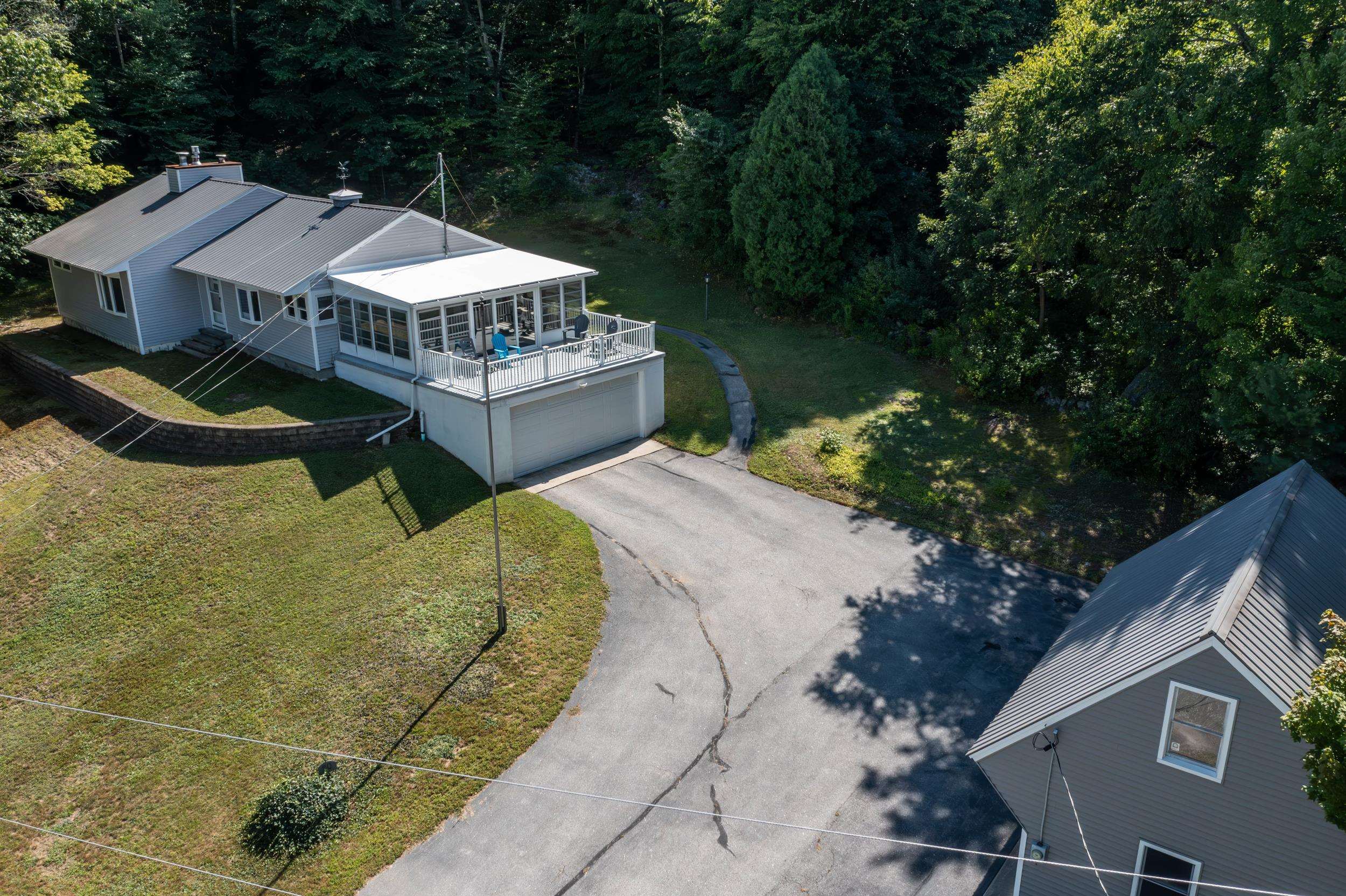 20 Meadow Ln, Goffstown, NH 03045