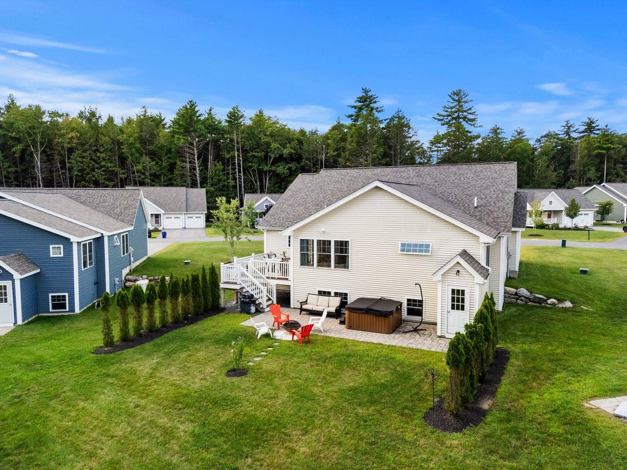 59 Three Ponds Dr, Brentwood, NH 03833