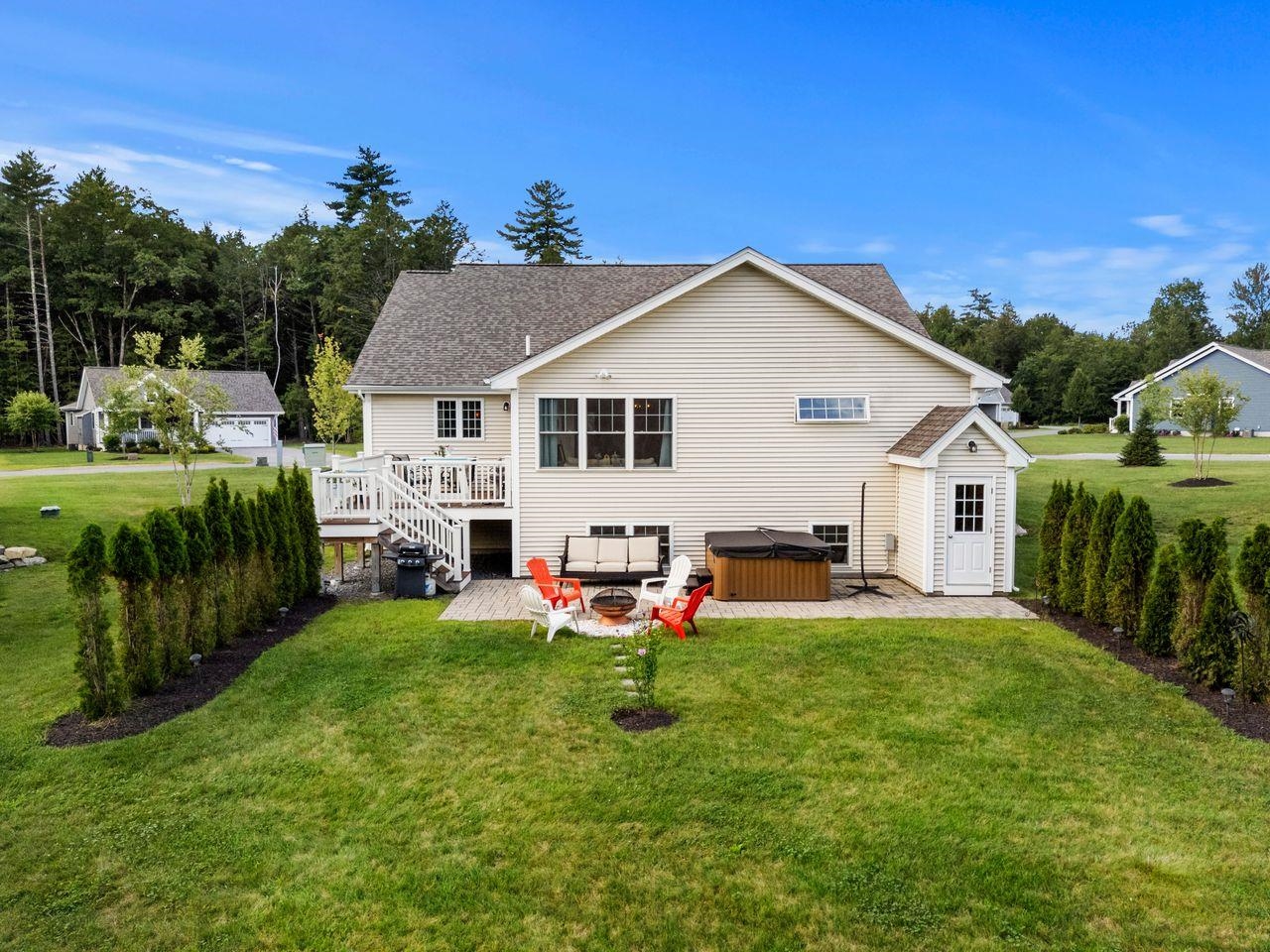 59 Three Ponds Dr, Brentwood, NH 03833